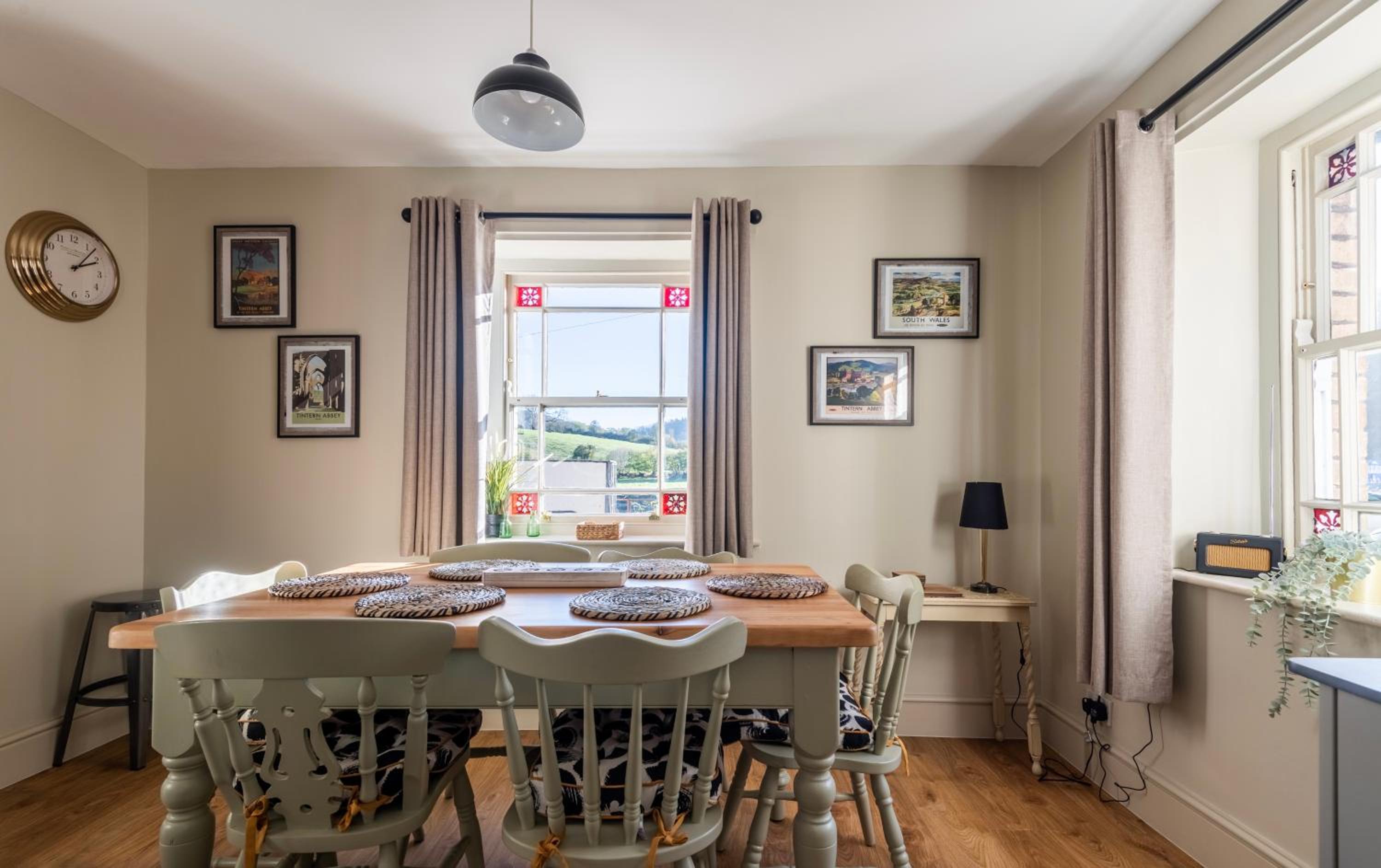 Holmleigh cottage