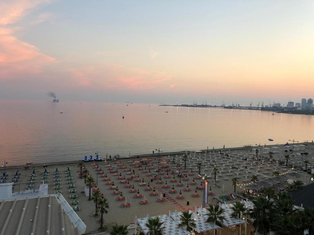 H&G Seaview Apartments