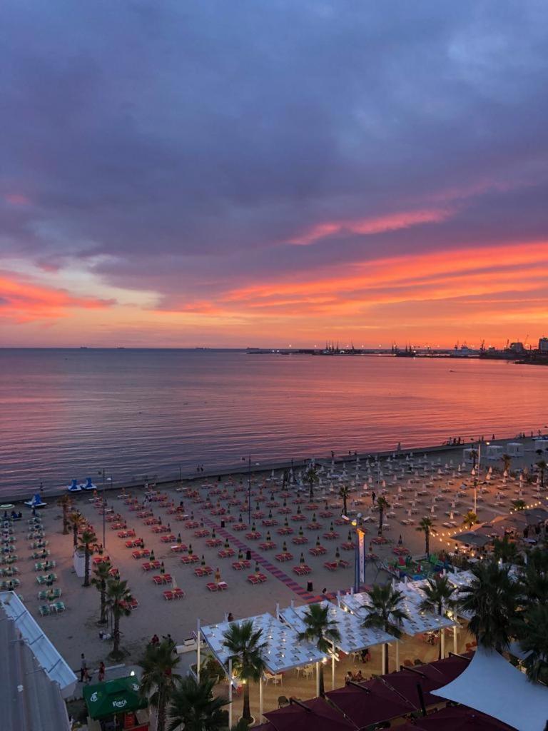 H&G Seaview Apartments