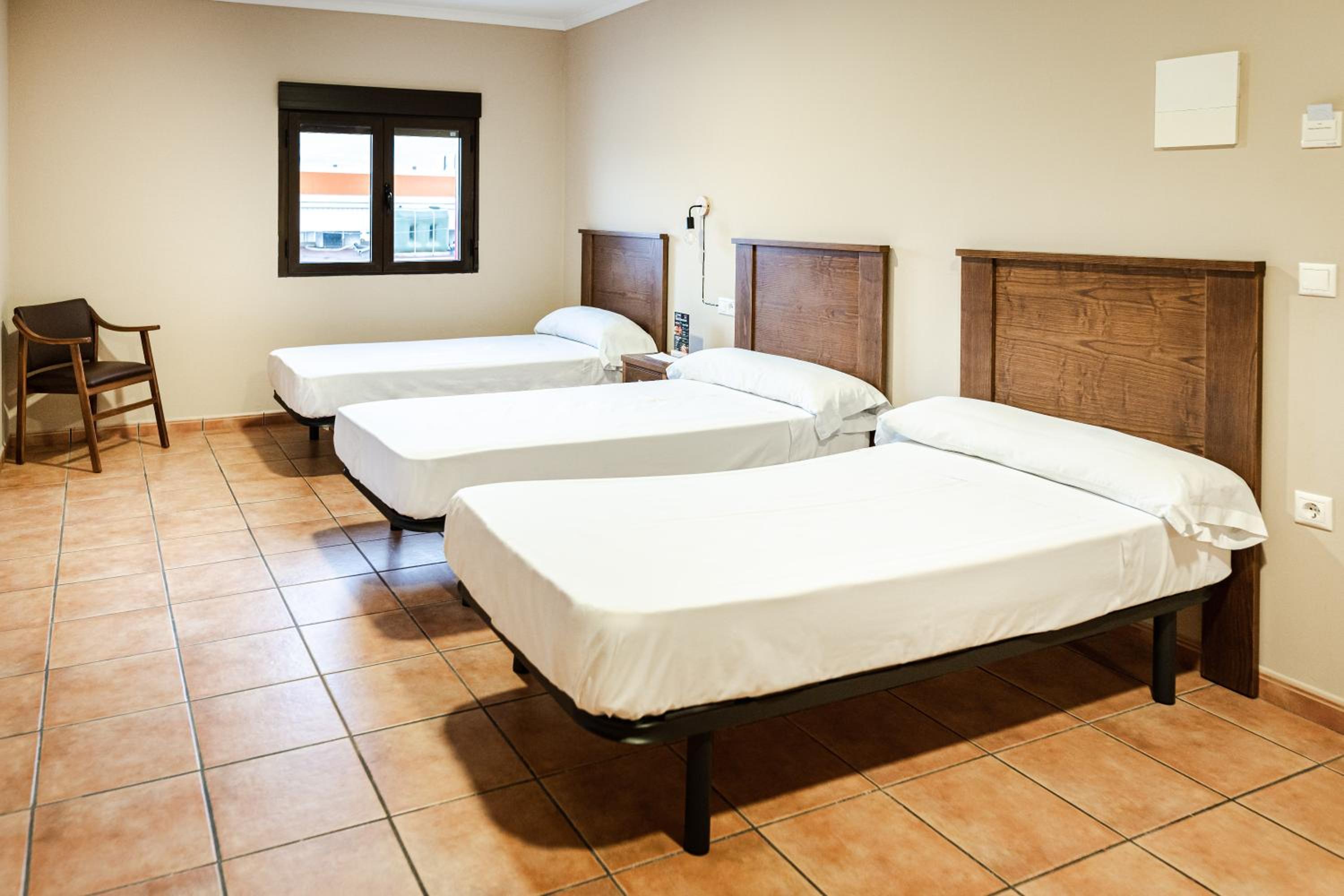AS HOTELES FUENTE LA HIGUERA direccion Albacete