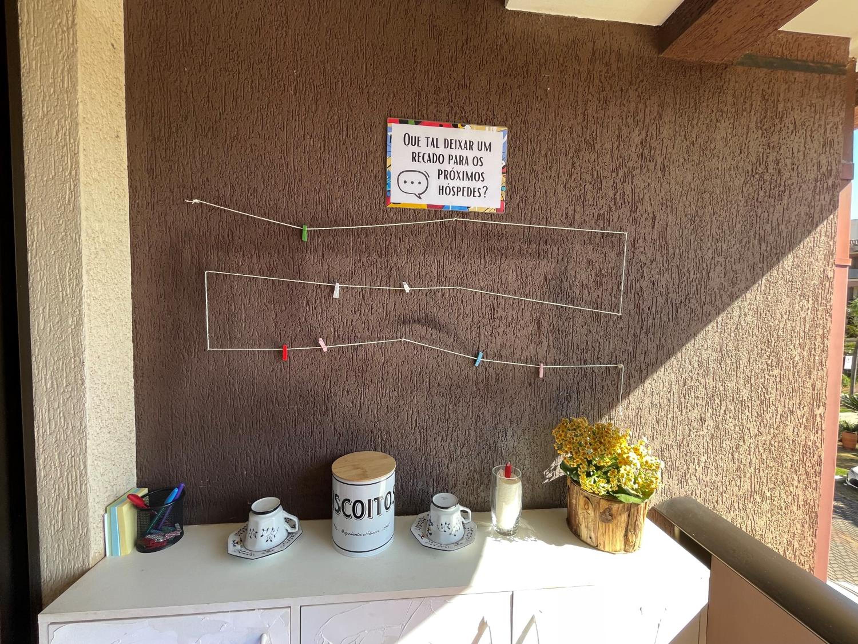 Cond LIFE RESORT Se sinta dentro de uma obra de arte do artista Joan Miro 5 min da Esplanada dos Ministerios COM ATENDIMENTO DE CHECKIN E MIMOS PERSONALIZA