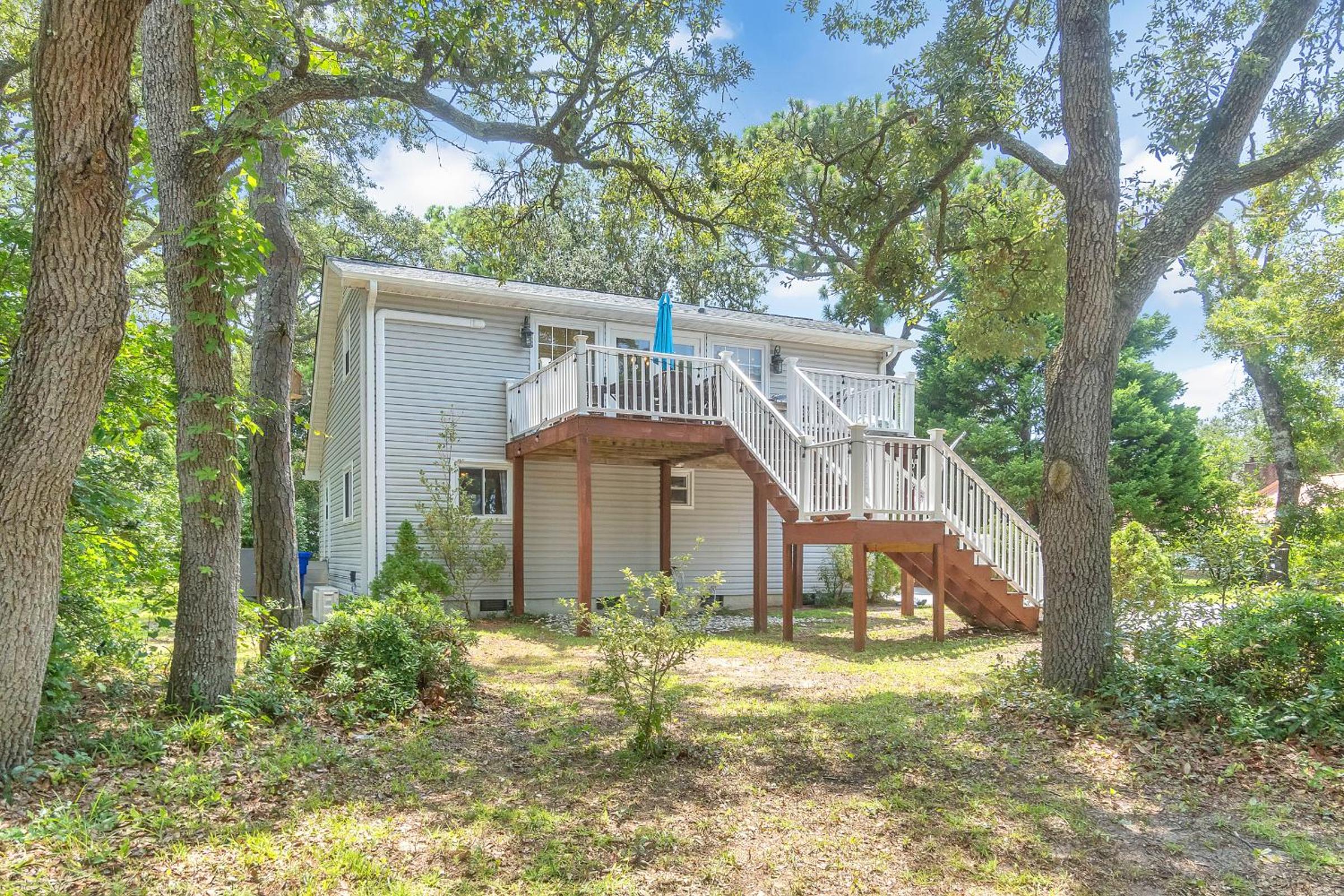 Tipsy Turtle by Oak Island Accommodations view 4