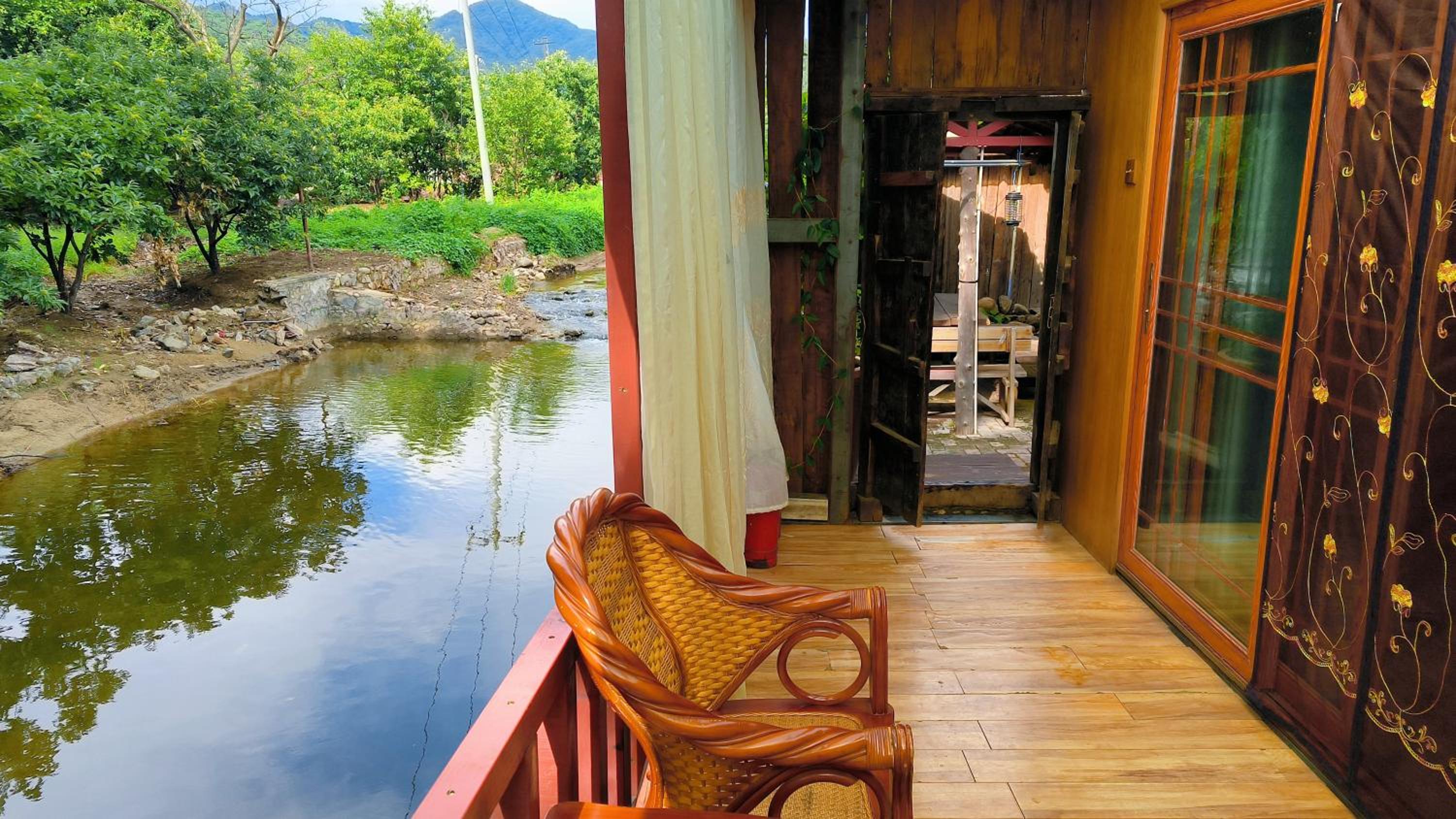 B&B under Great Wall