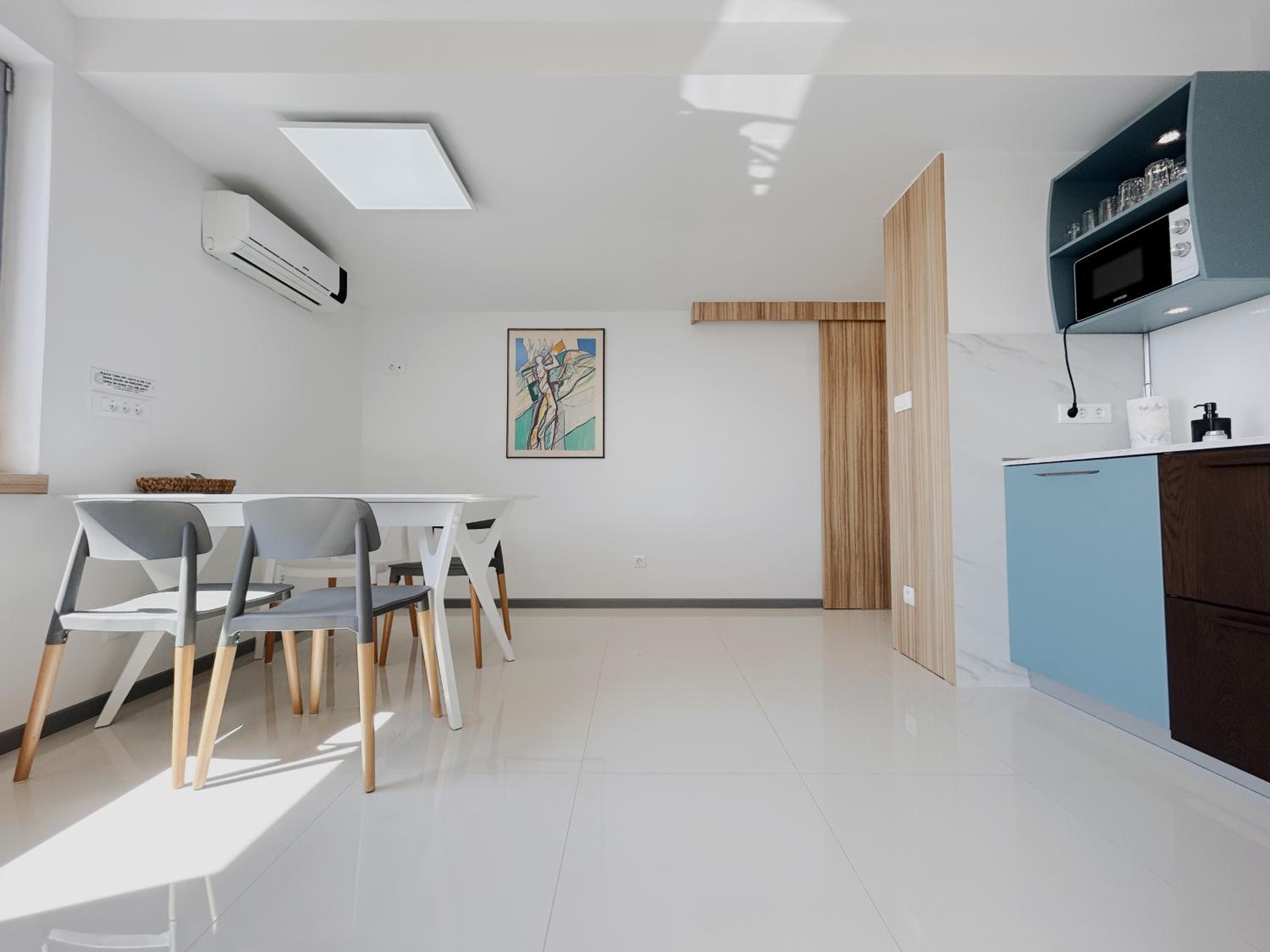 Sunny House view 4