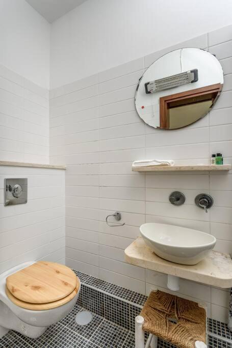 New Gordon Beach - Stylish 3BR Near the Sea view 2