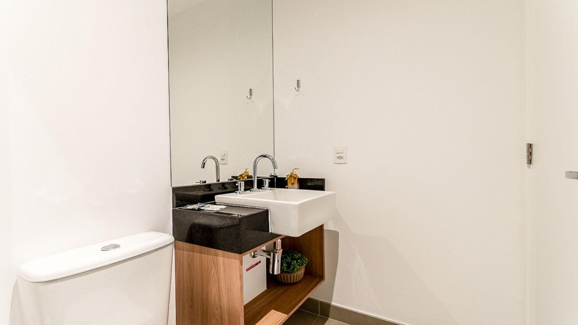 Studios luxuosos no Itaim Bibi com vaga de garagem.