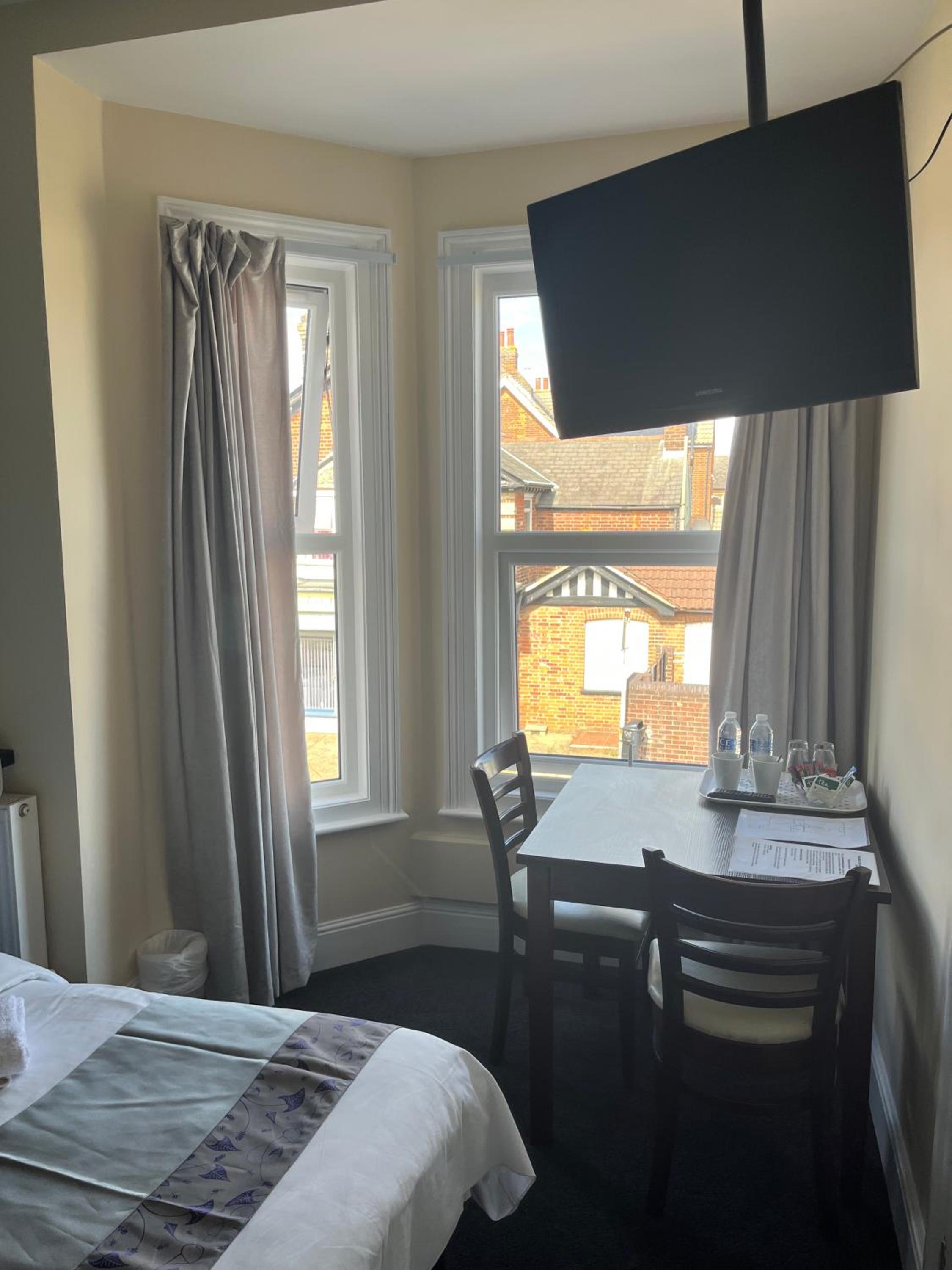 Ipswich Vacations - The Harp Freehouse and Guesthouse - Property Image 39