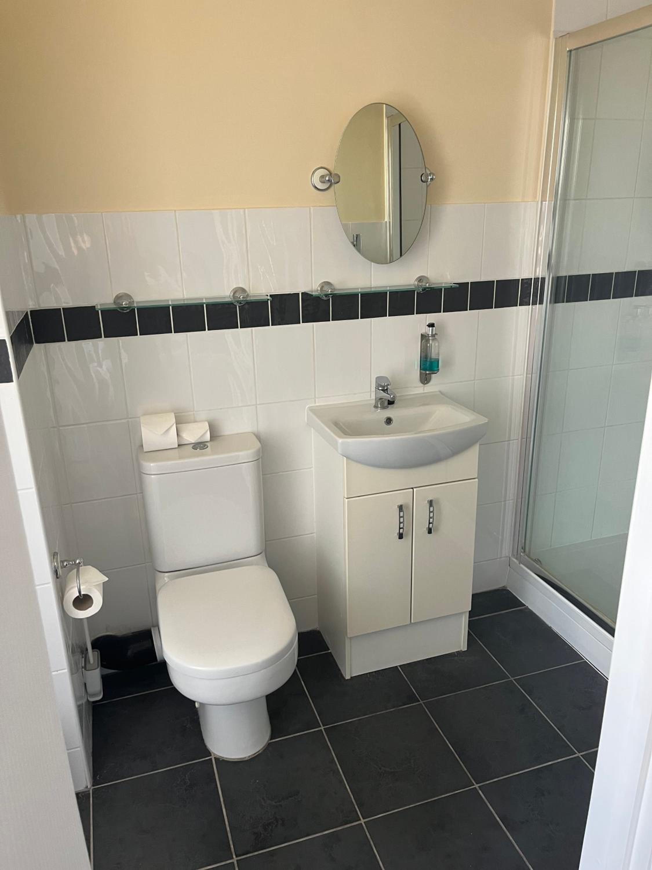 Ipswich Vacations - The Harp Freehouse and Guesthouse - Property Image 74