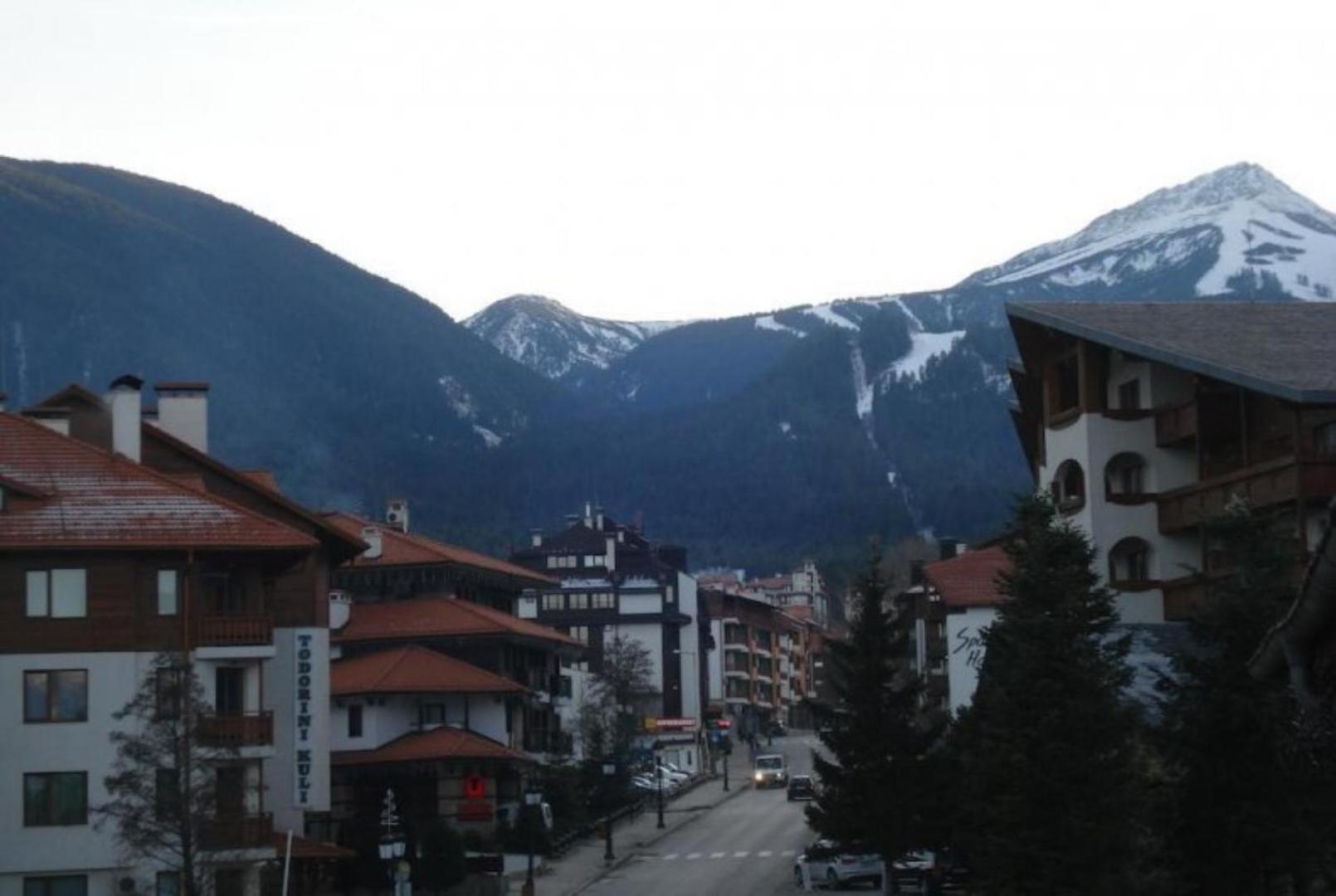 Granat Gondola Apartments next to Ski Lift