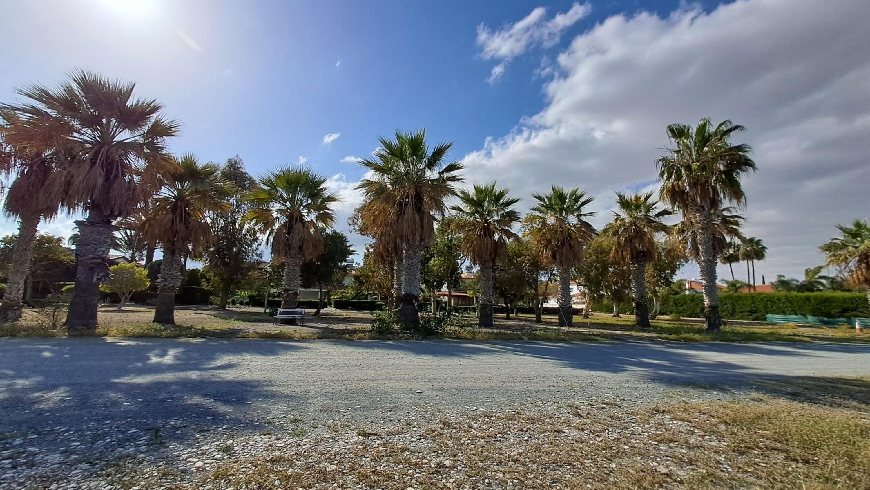 Manors Seaside 2BR House 100m from the Beach & Free Parking