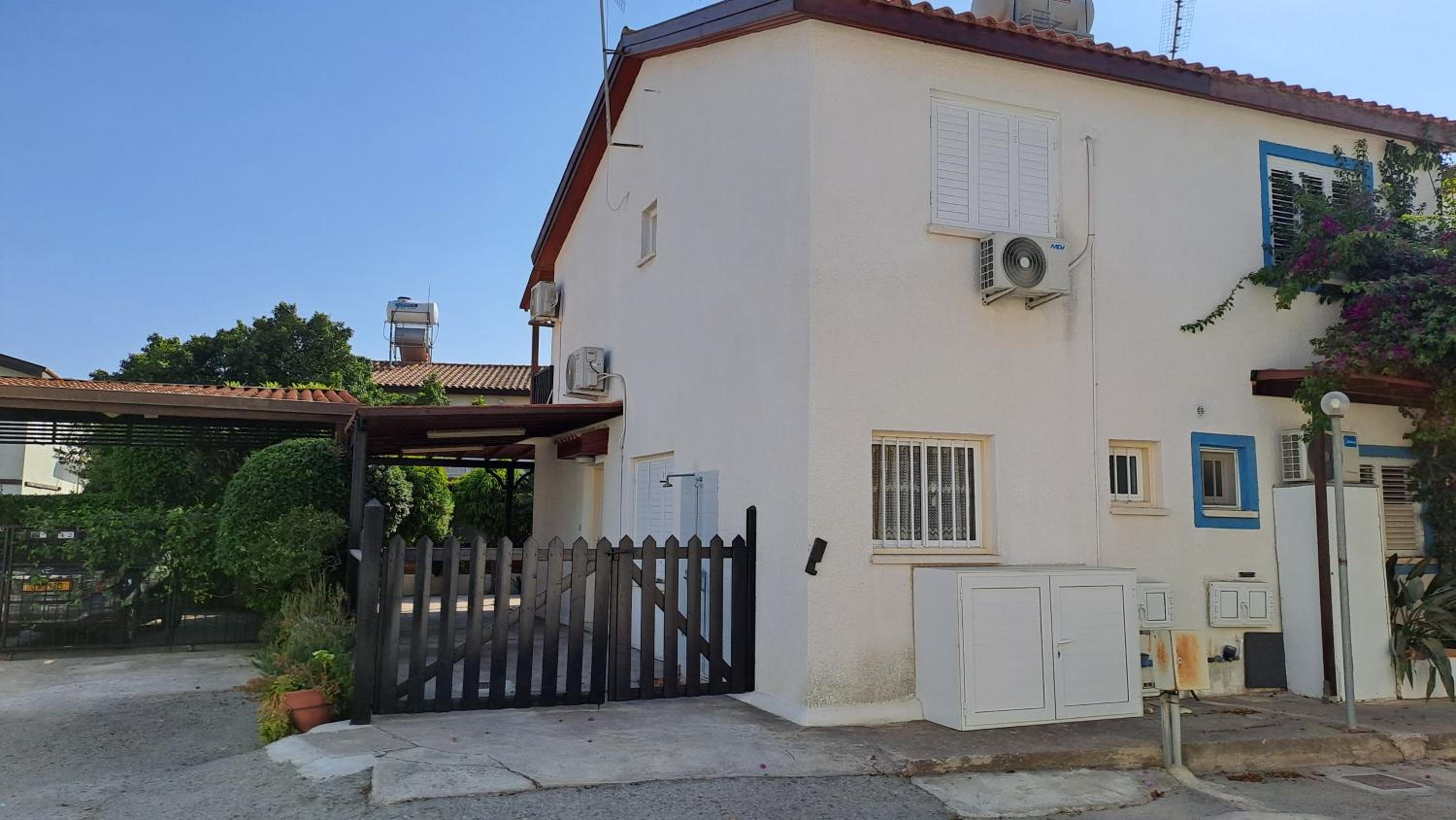 Manors Seaside 2BR House 100m from the Beach & Free Parking