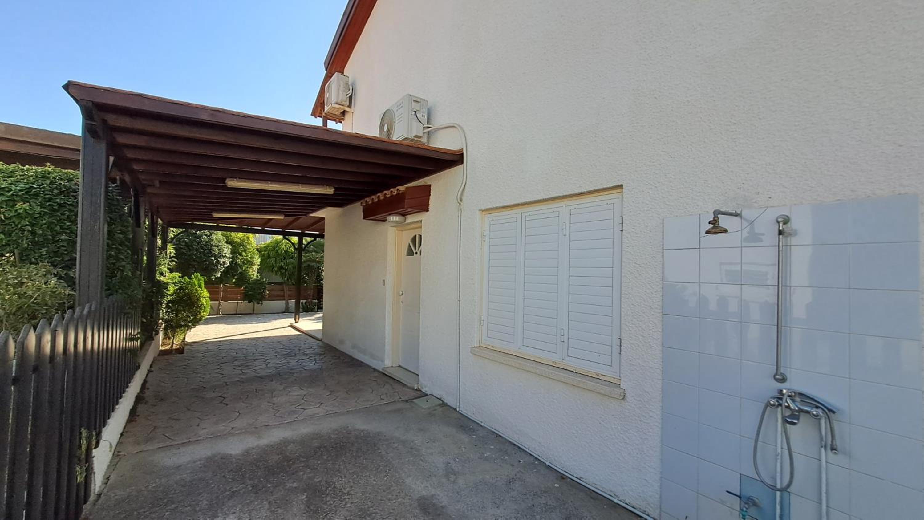 Manors Seaside 2BR House 100m from the Beach & Free Parking