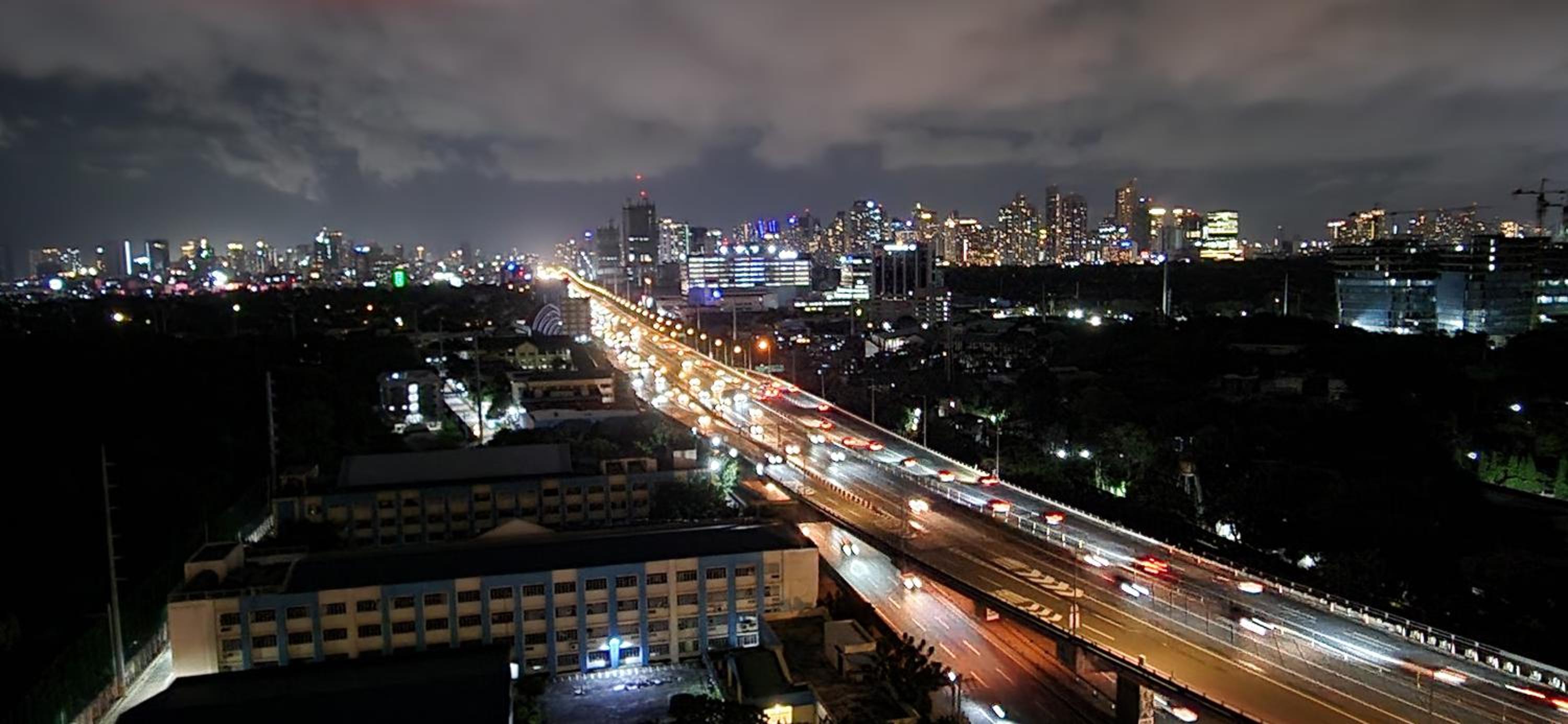Casa Antonio at Fairway Terraces Family Penthouse 2BR Wi-Fi Nr Golf, Airport, Fort BGC view 4