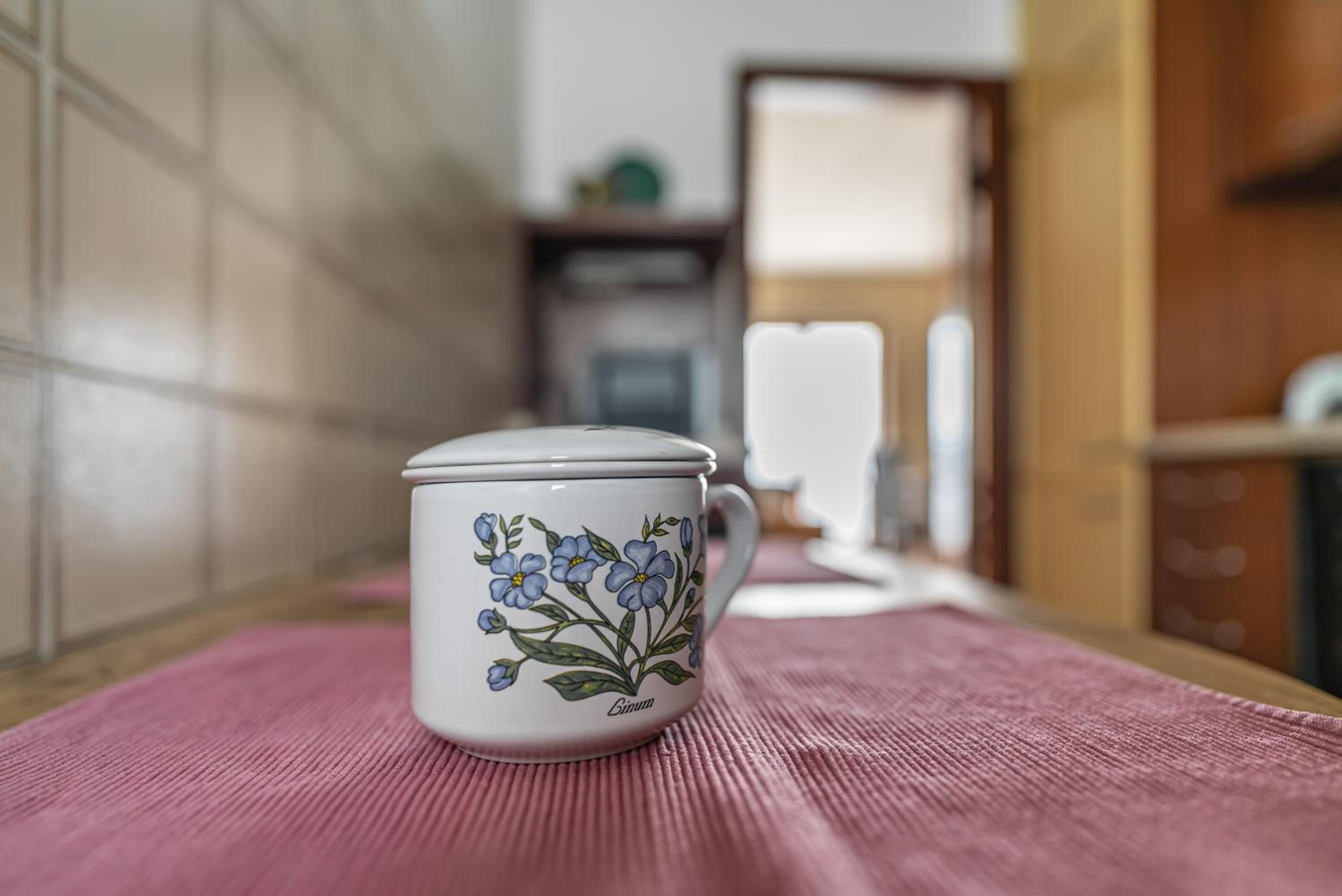 HOST4U - SOLE e LAGO Apartment with Beautiful View on Iseo Lake
