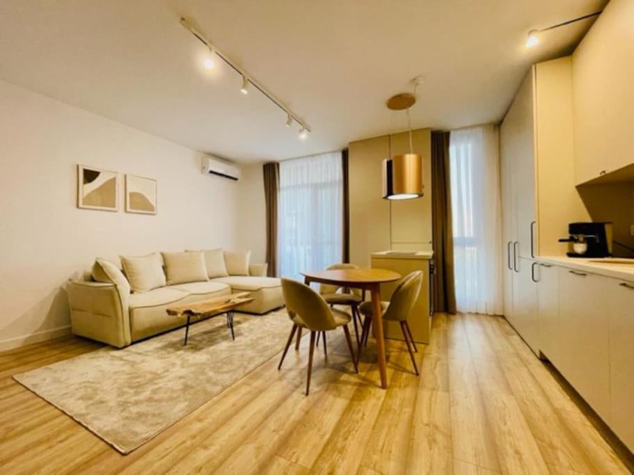 Joy City Stay Vivalia 7B-26 view 3