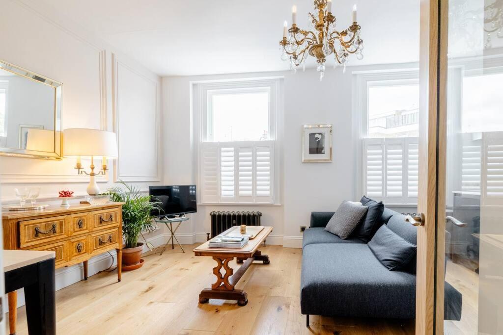 Luxury flat on Fulham/Chelsea border