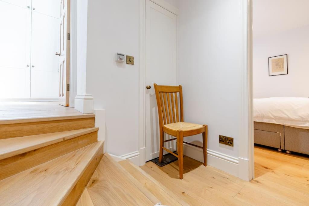 Luxury flat on Fulham/Chelsea border