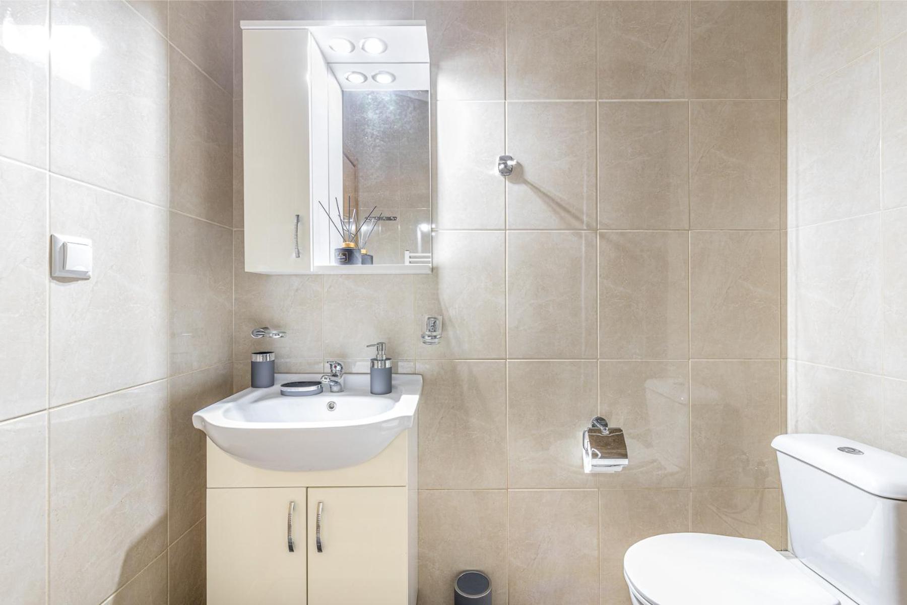 Luxury Central Apartment en Xanthi — bathroom
