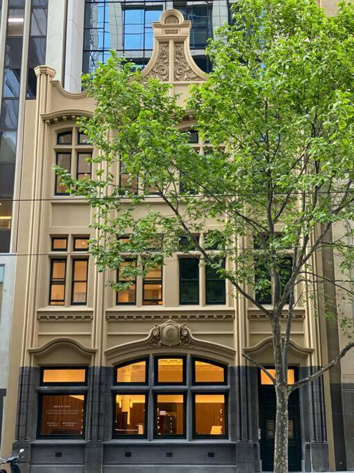 Contemporary 2BR apt in central Melb-Collins House#CH43