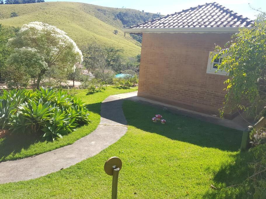 Recanto dos Beija flores, Chalé Lantana c