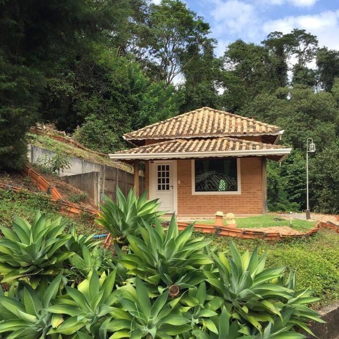 Recanto dos Beija flores, Chalé Lantana c