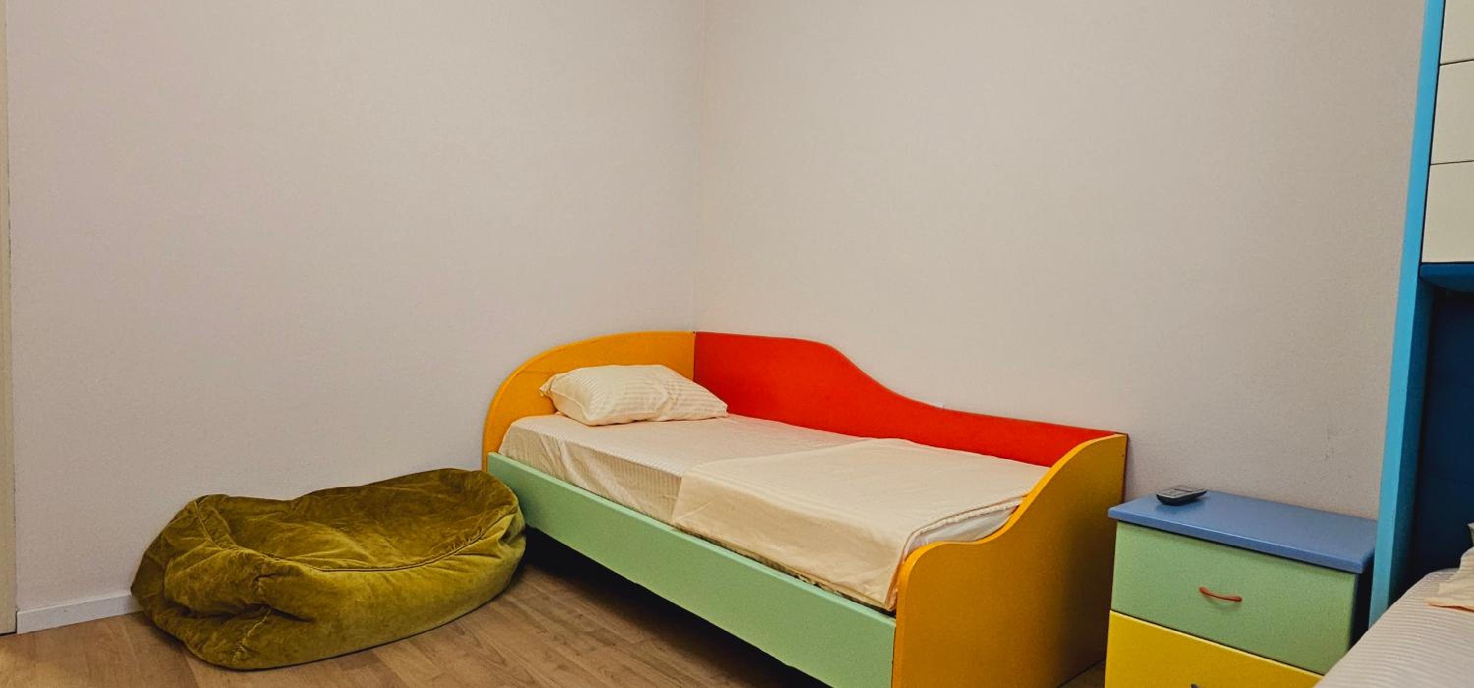 Discover Tirana from our 3-room apartment with free parking-Komuna e Parisit