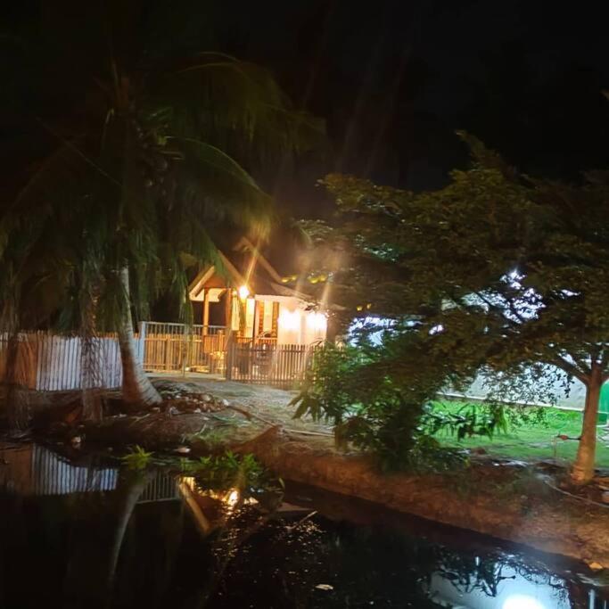 Kampung Cottage Bagan Datuk