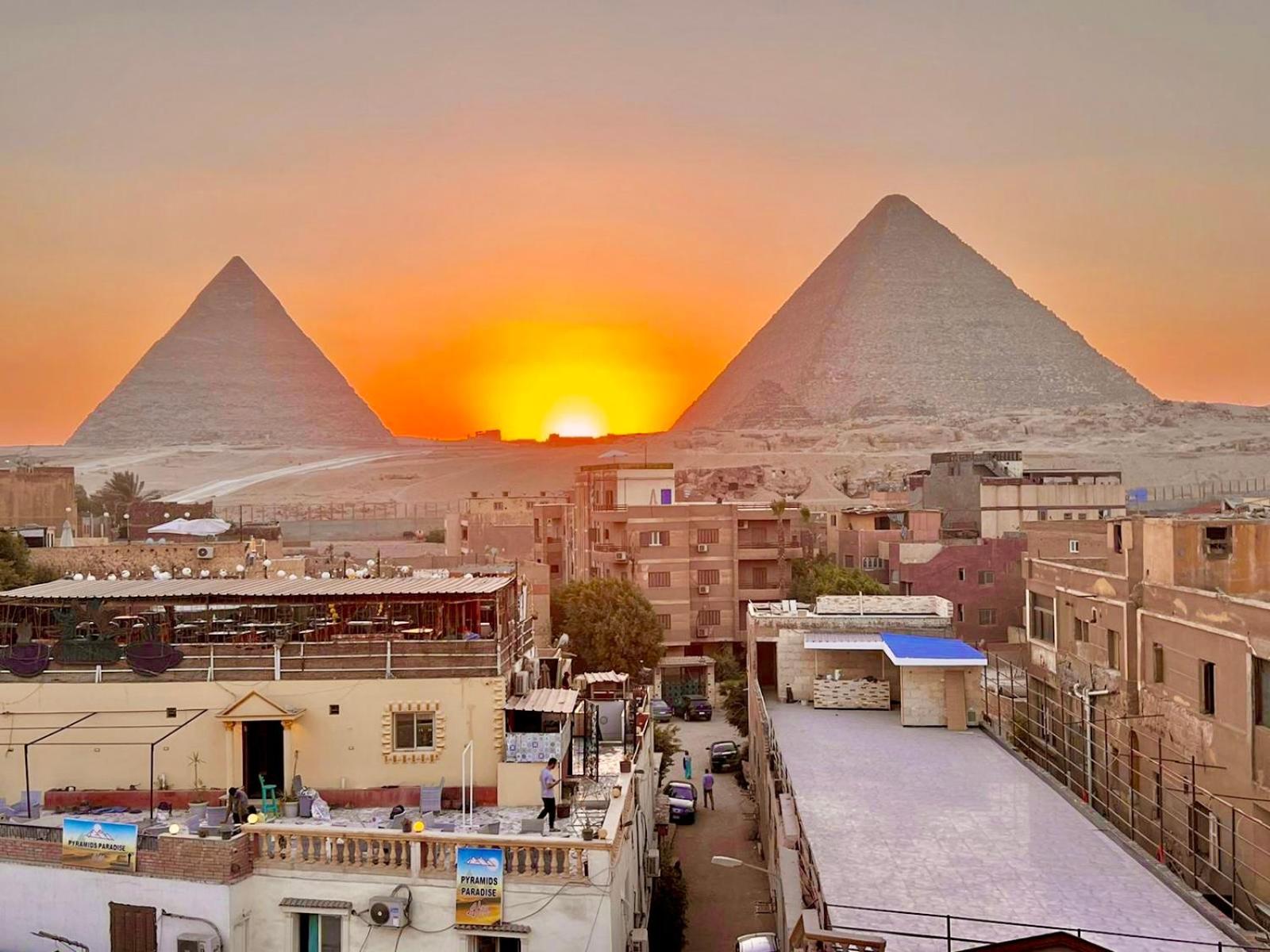 Cheops Pyramids Inn