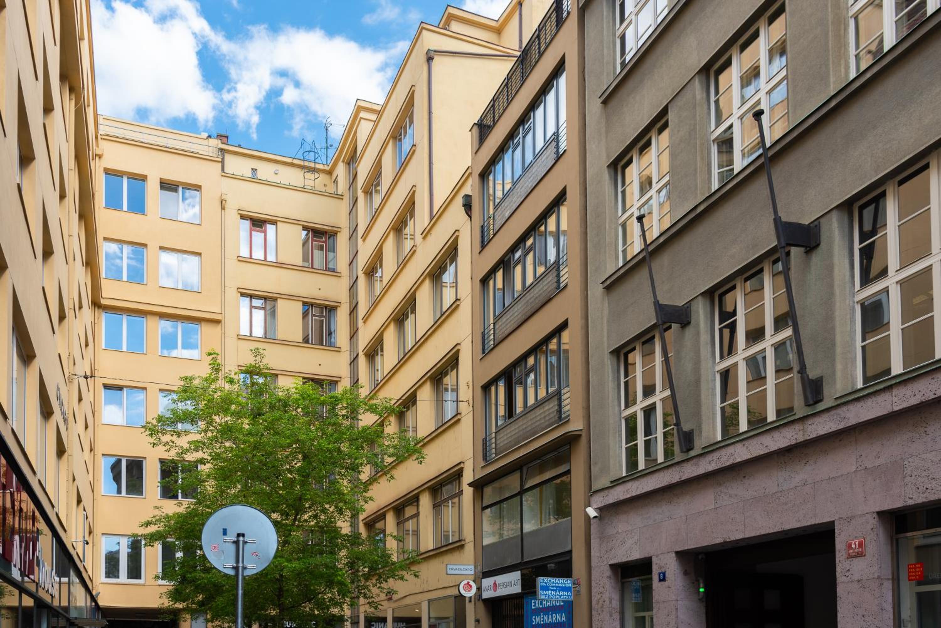 City Leaf Apartments