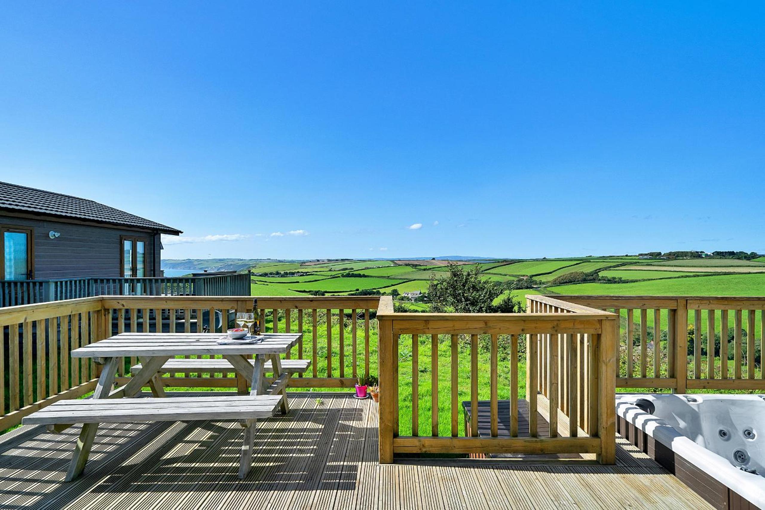 Finest Retreats - Seacroft view 4