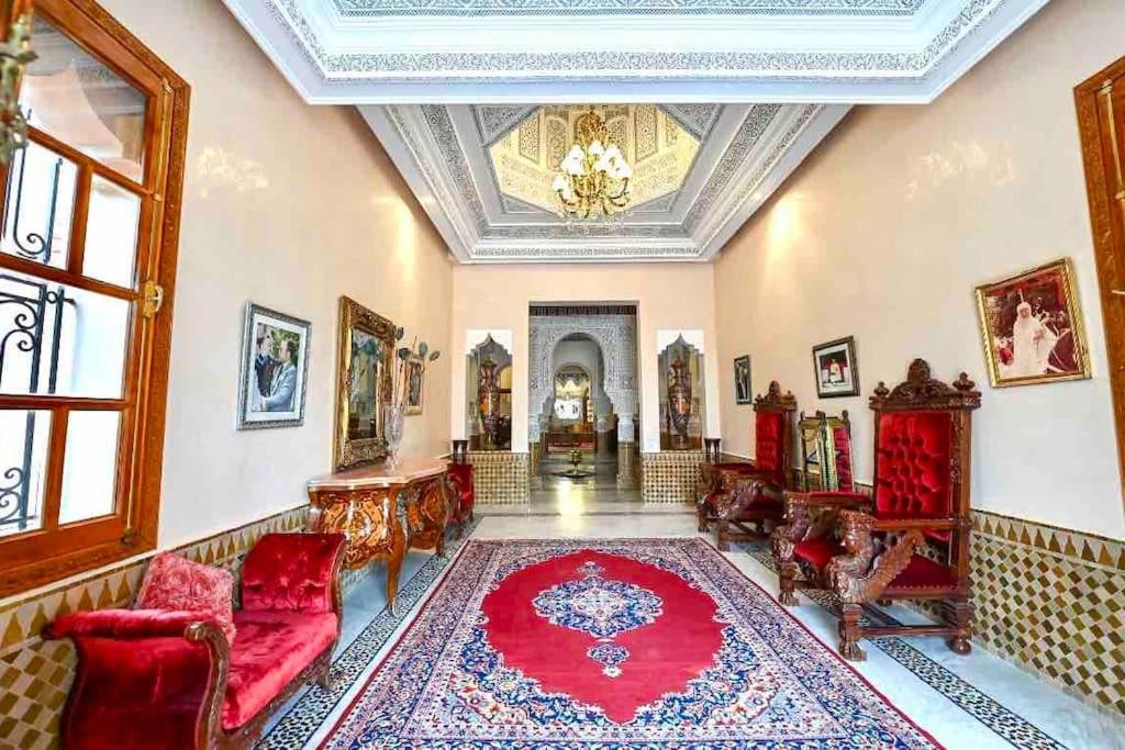 Palais Azalé view 2