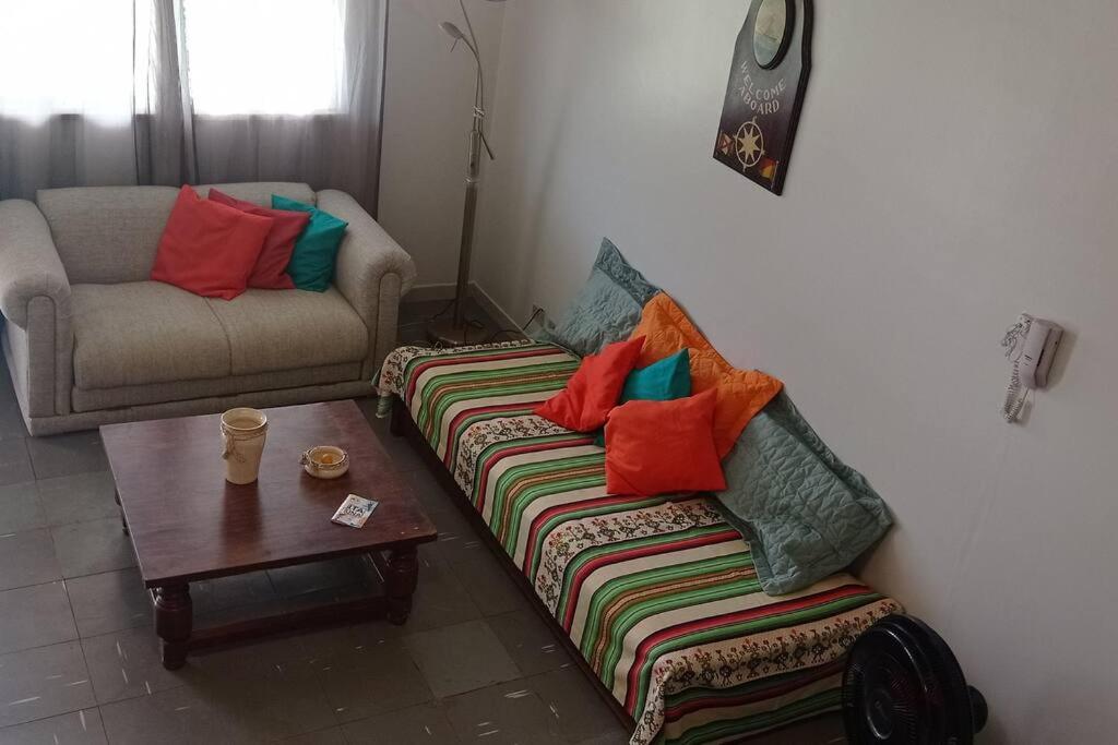 Casa em Condomínio tranquilo bem perto da praia!