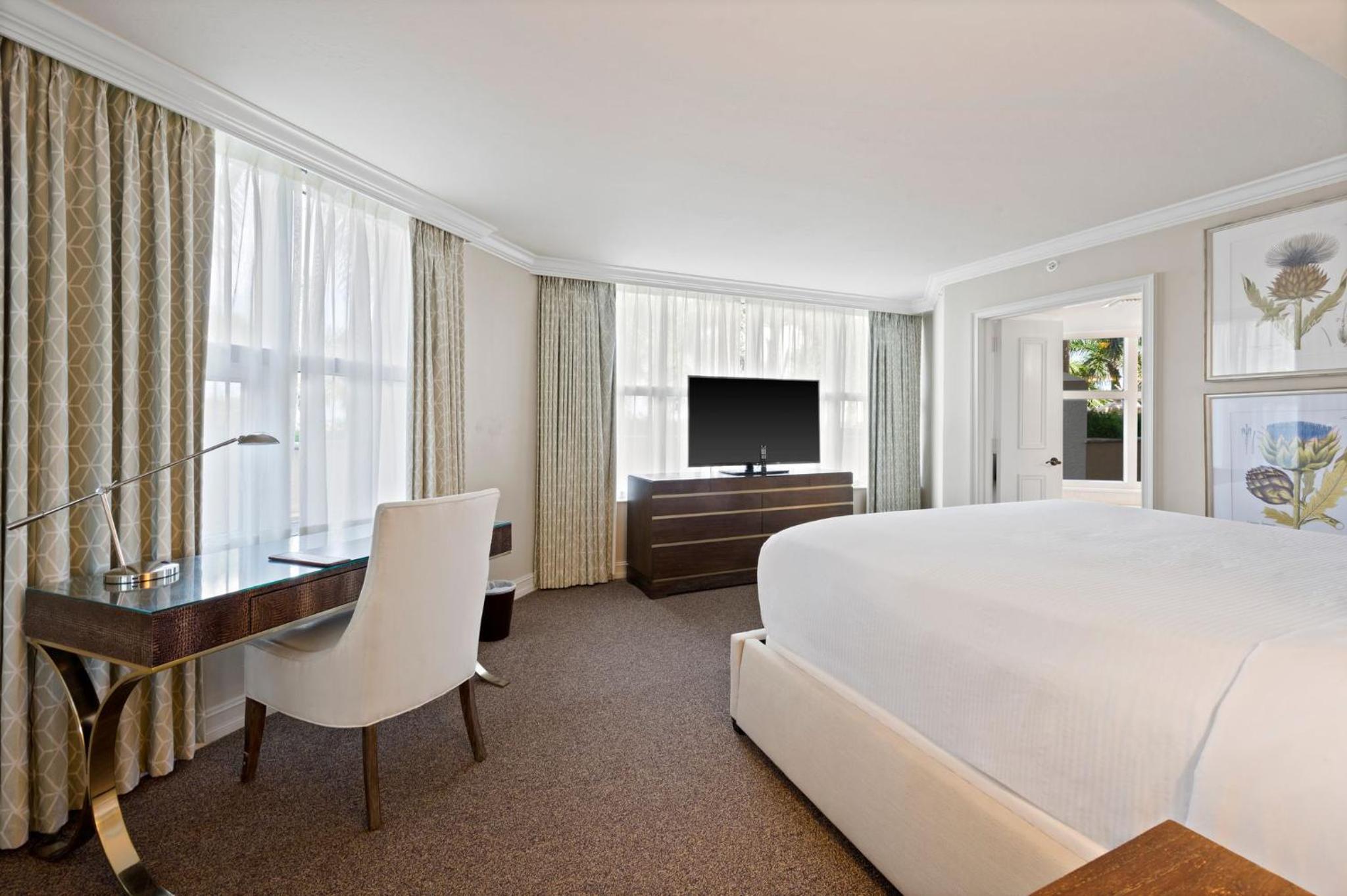 Marco Beach Ocean Suites, photo 39