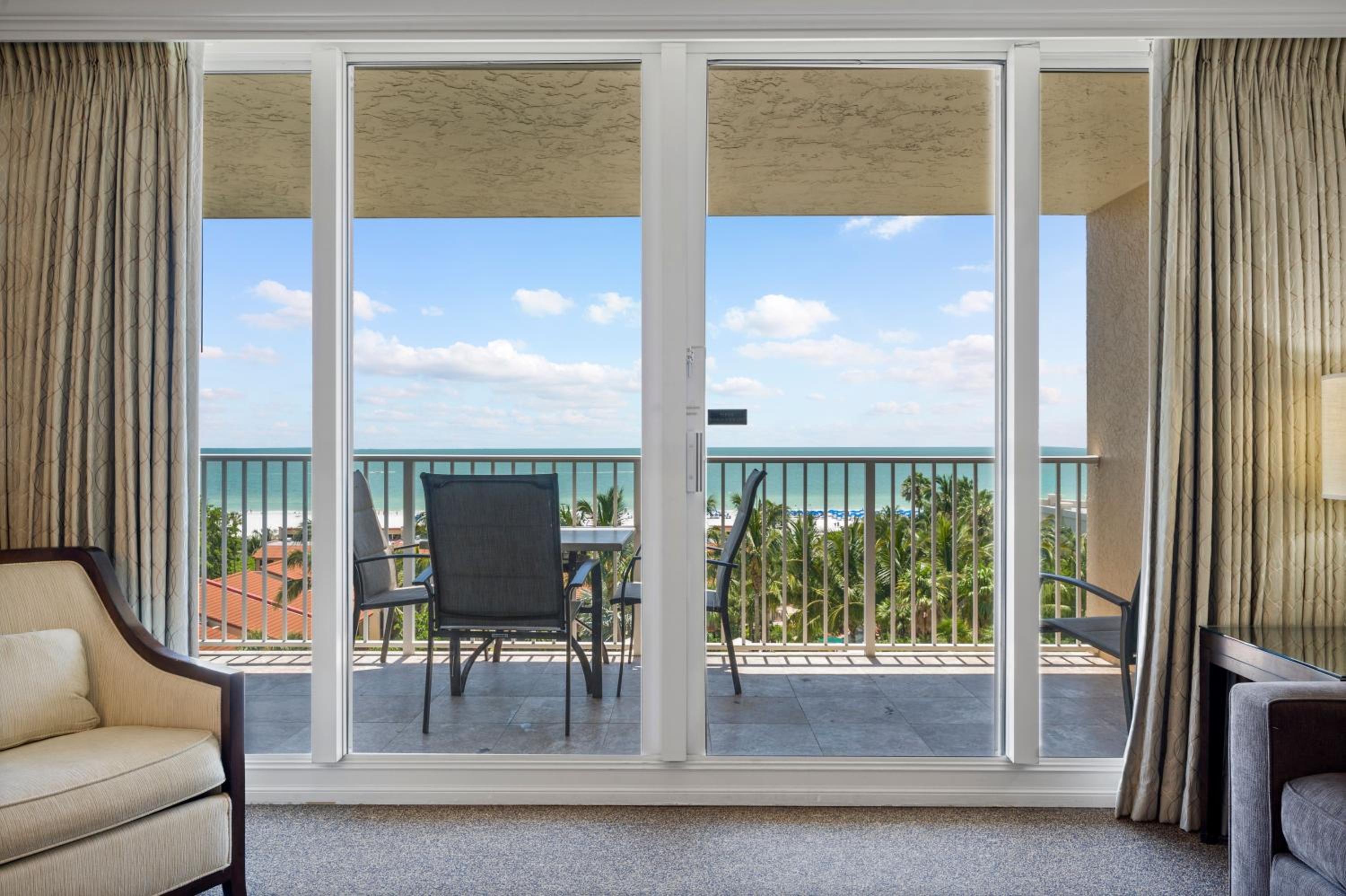 Marco Beach Ocean Suites, photo 42