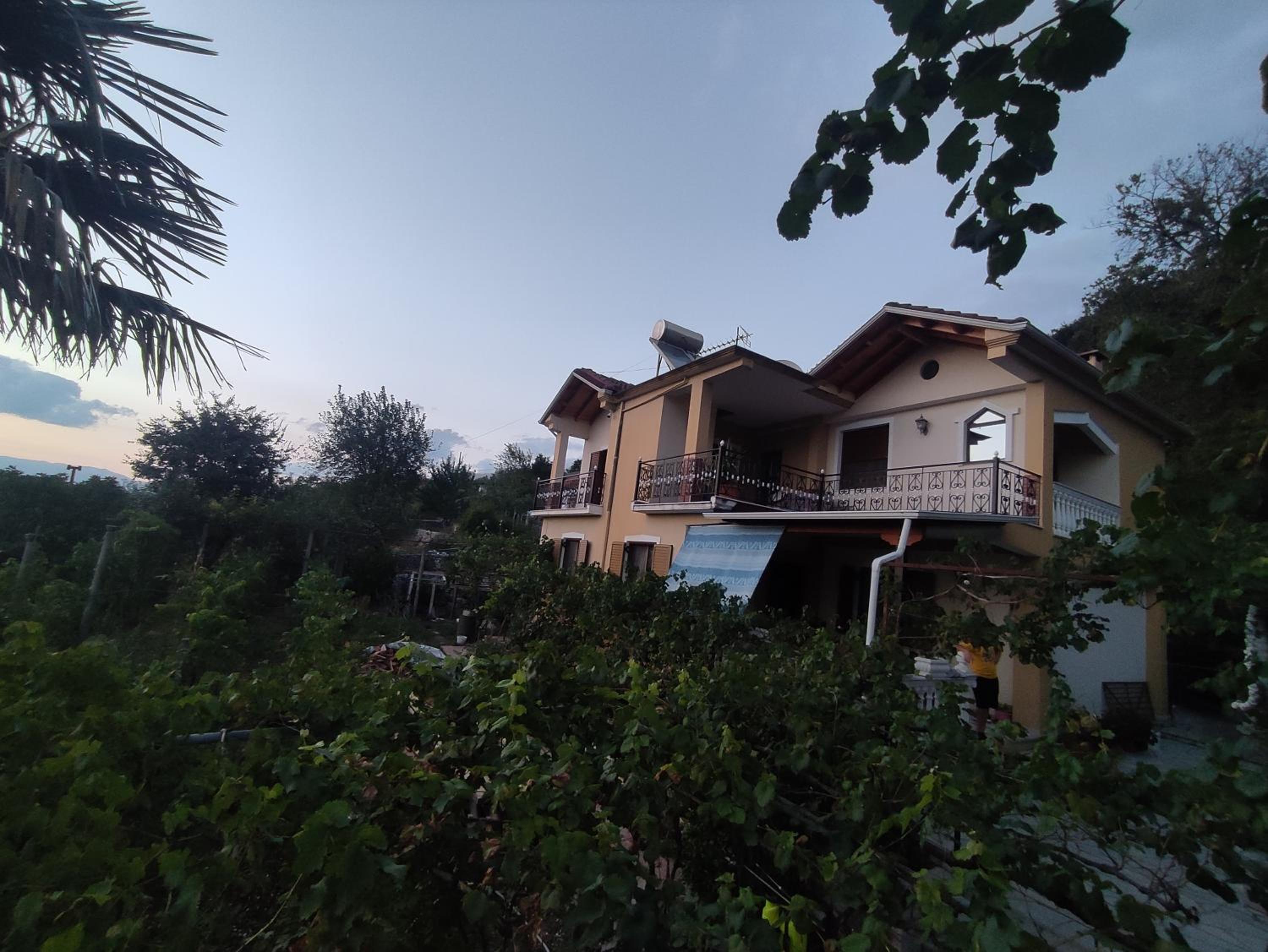 Tusuni Guest House