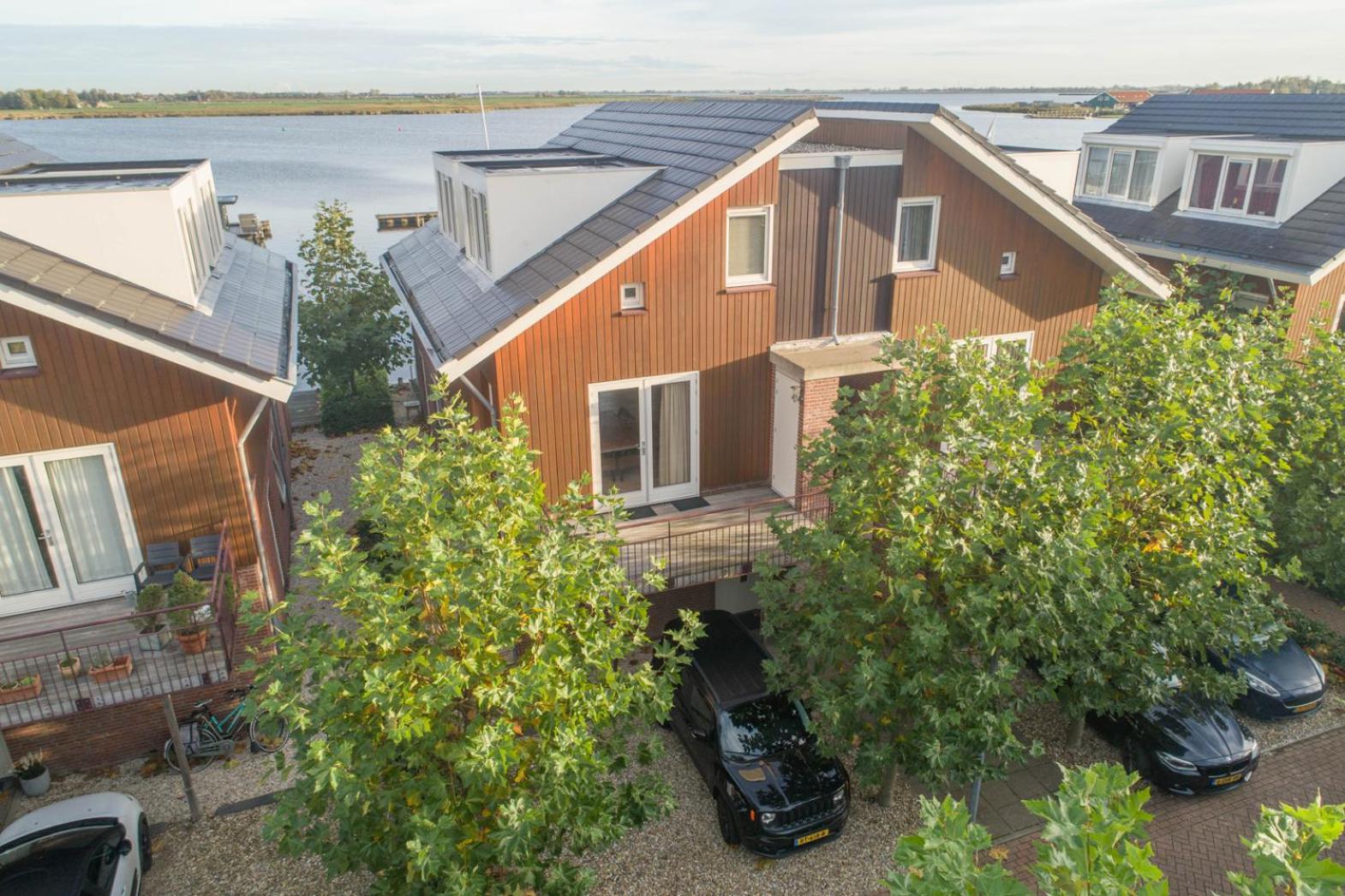 Apartment with beautiful lakeview view 4