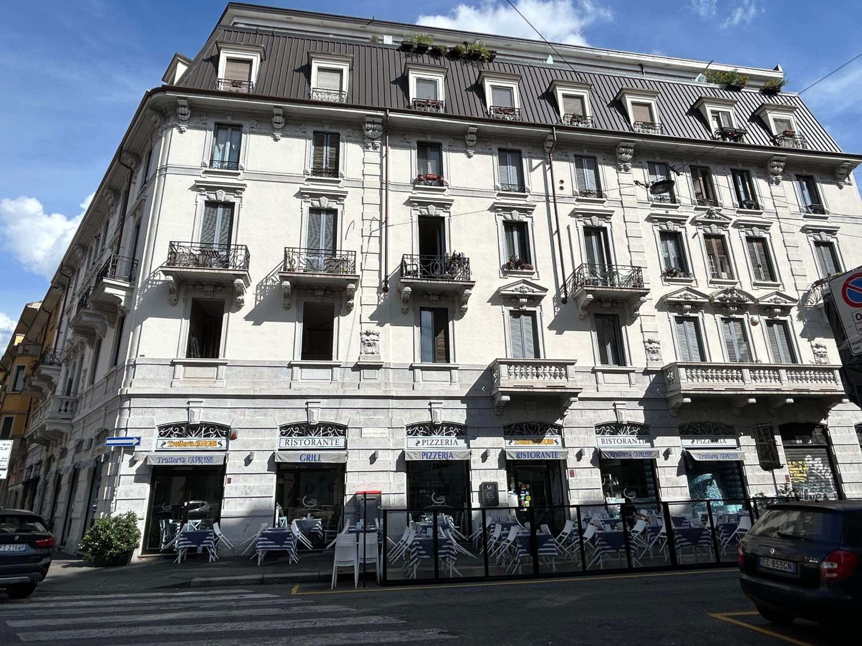 Easy Isola, for an easy stay