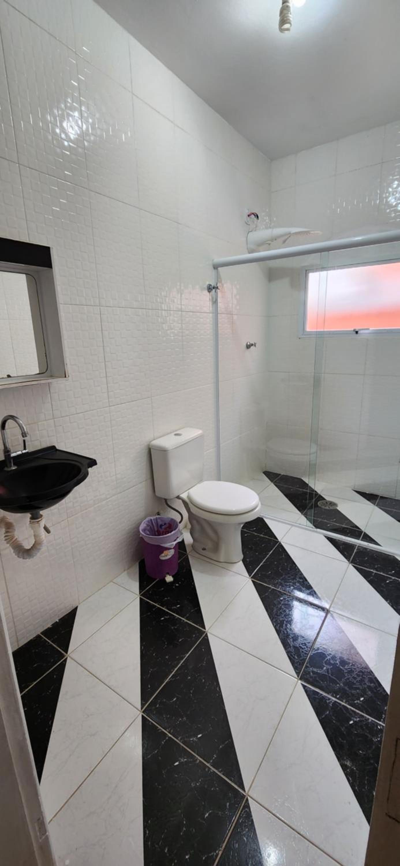 Casa em Caraguatatuba com piscina e churrasqueira