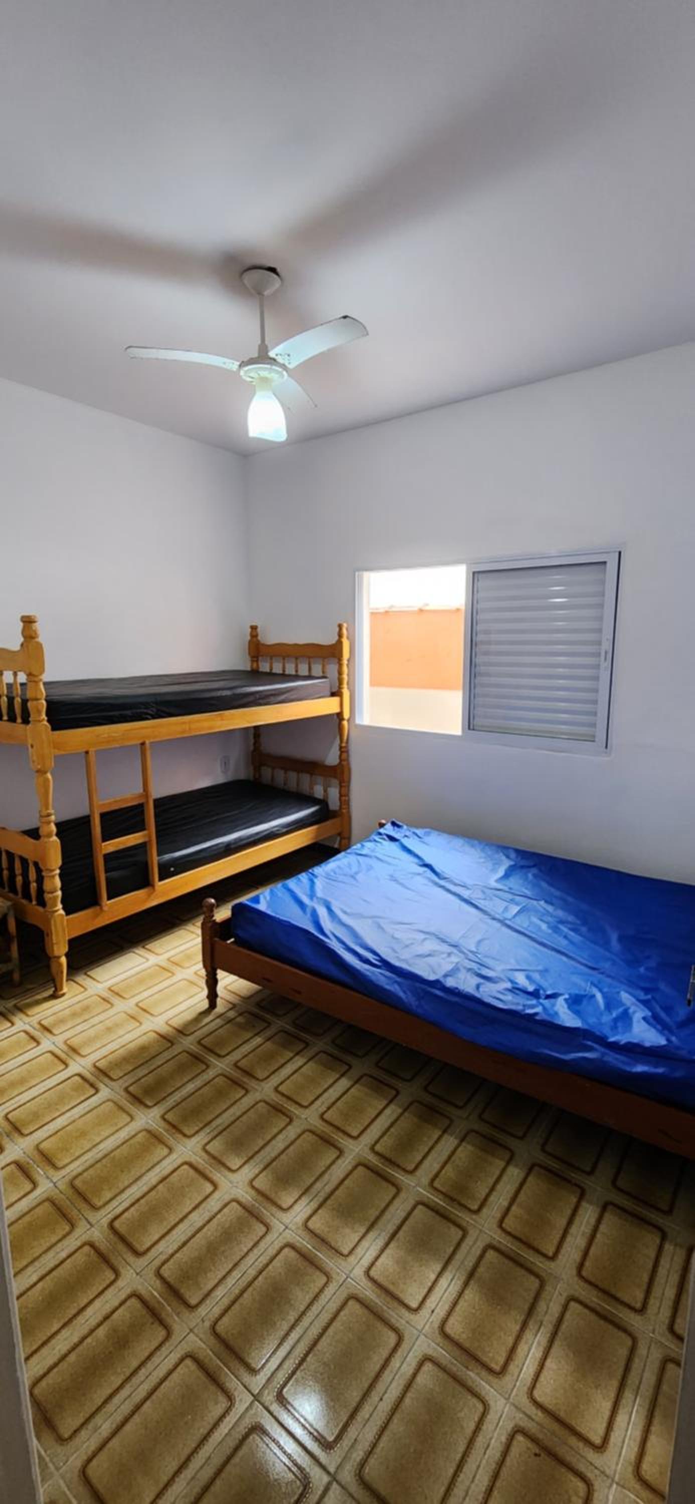 Casa em Caraguatatuba com piscina e churrasqueira