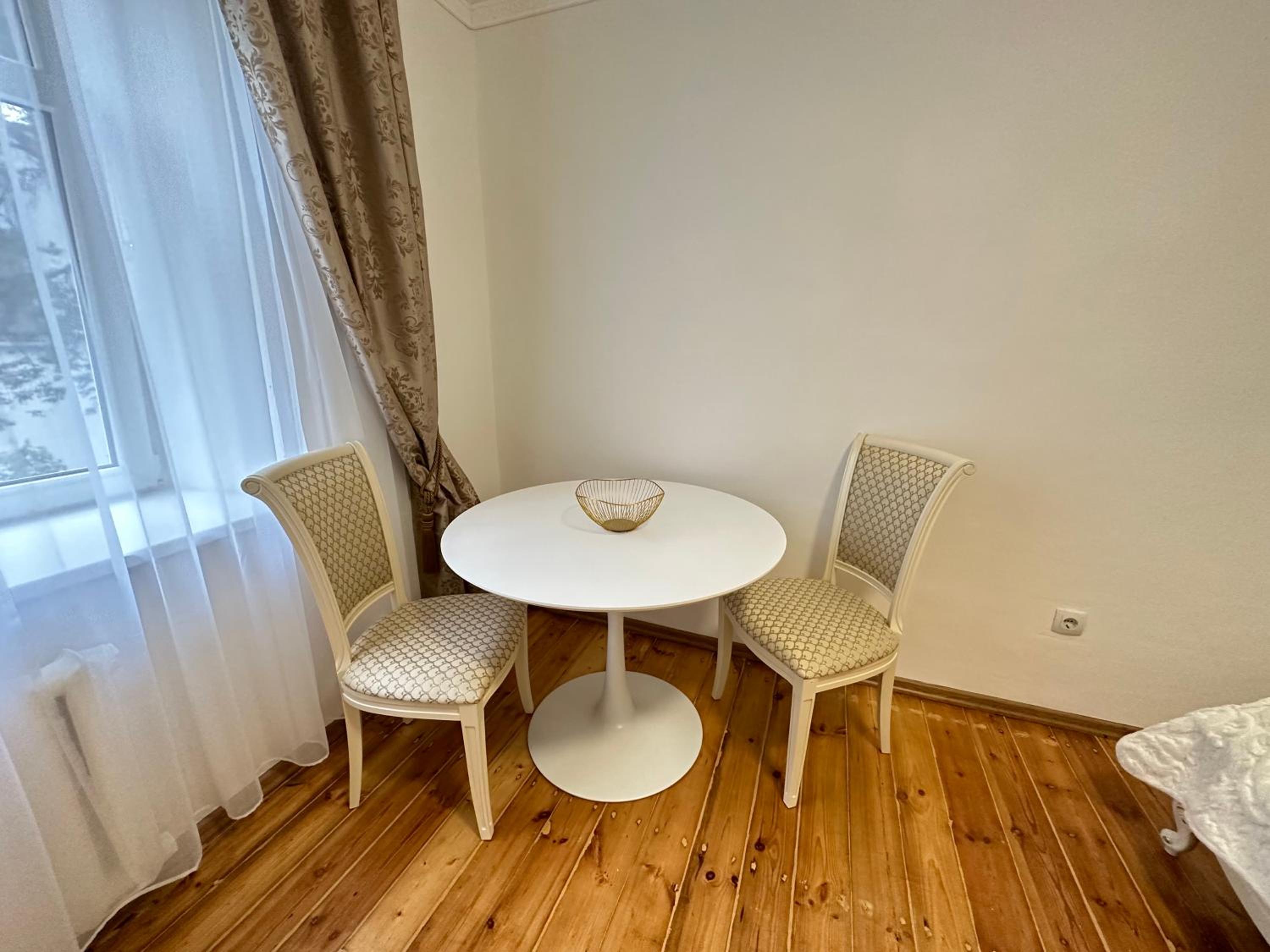 Čaka Street Royal Apartment 42 view 4