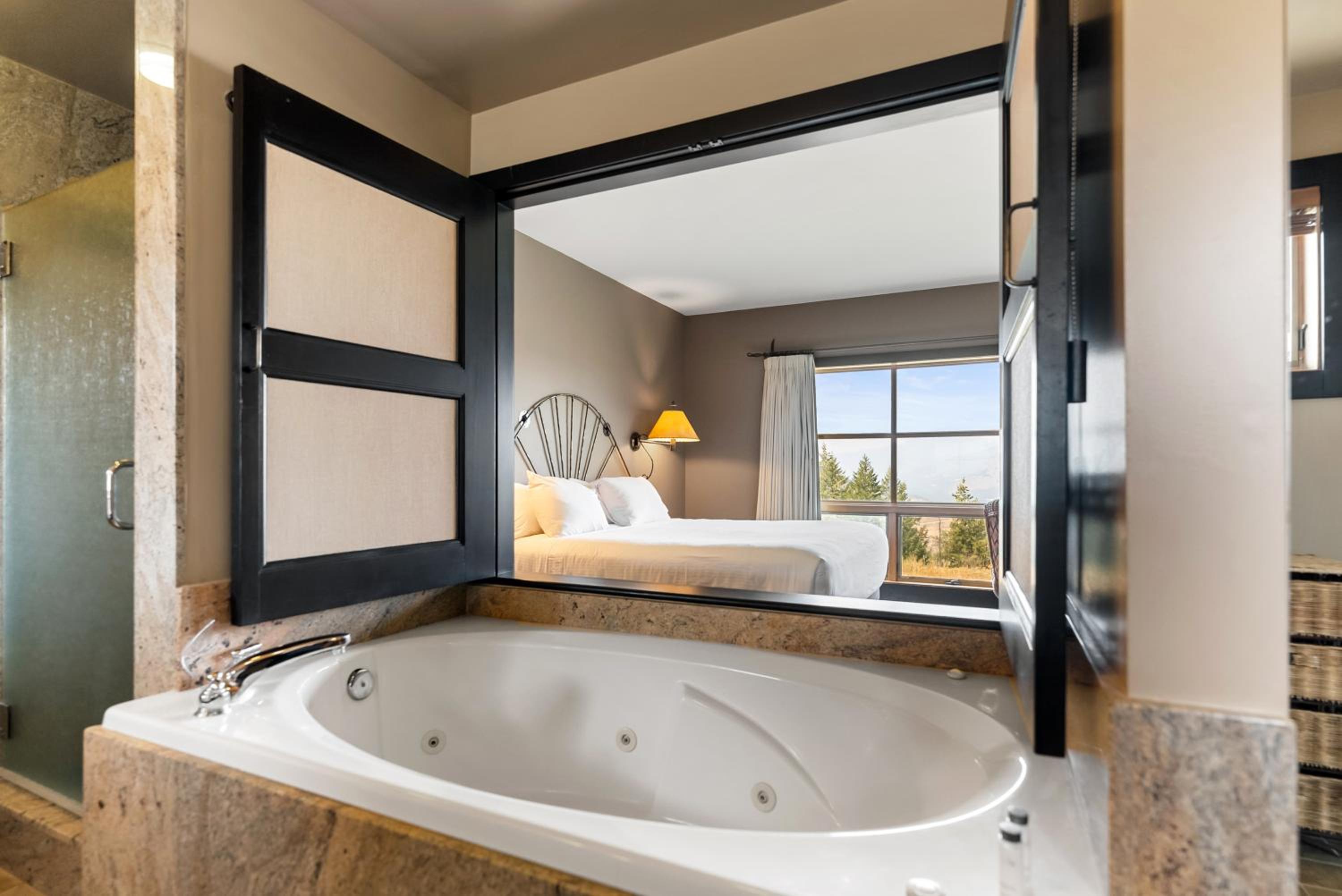 Sun Mountain Lodge