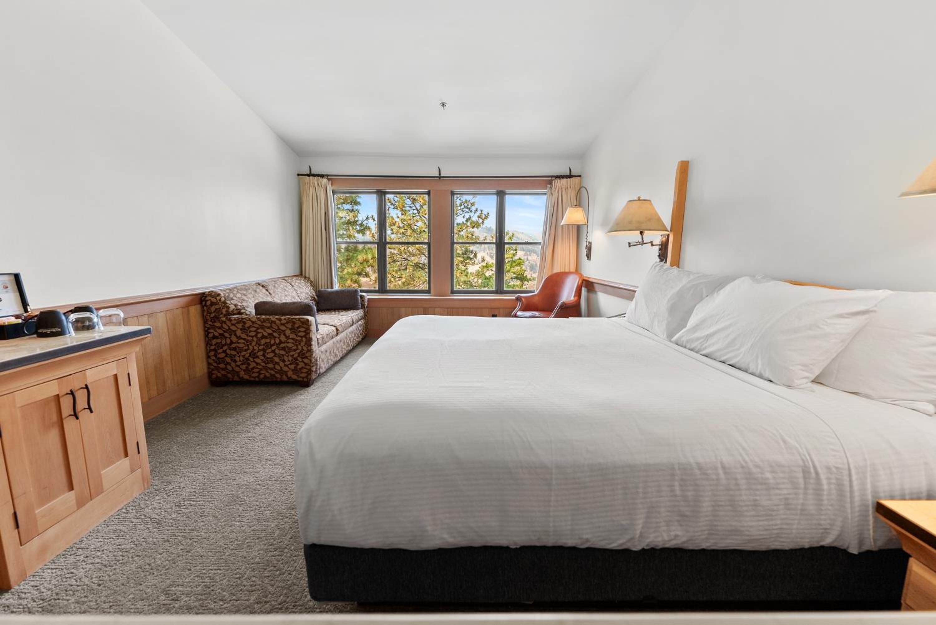 Sun Mountain Lodge