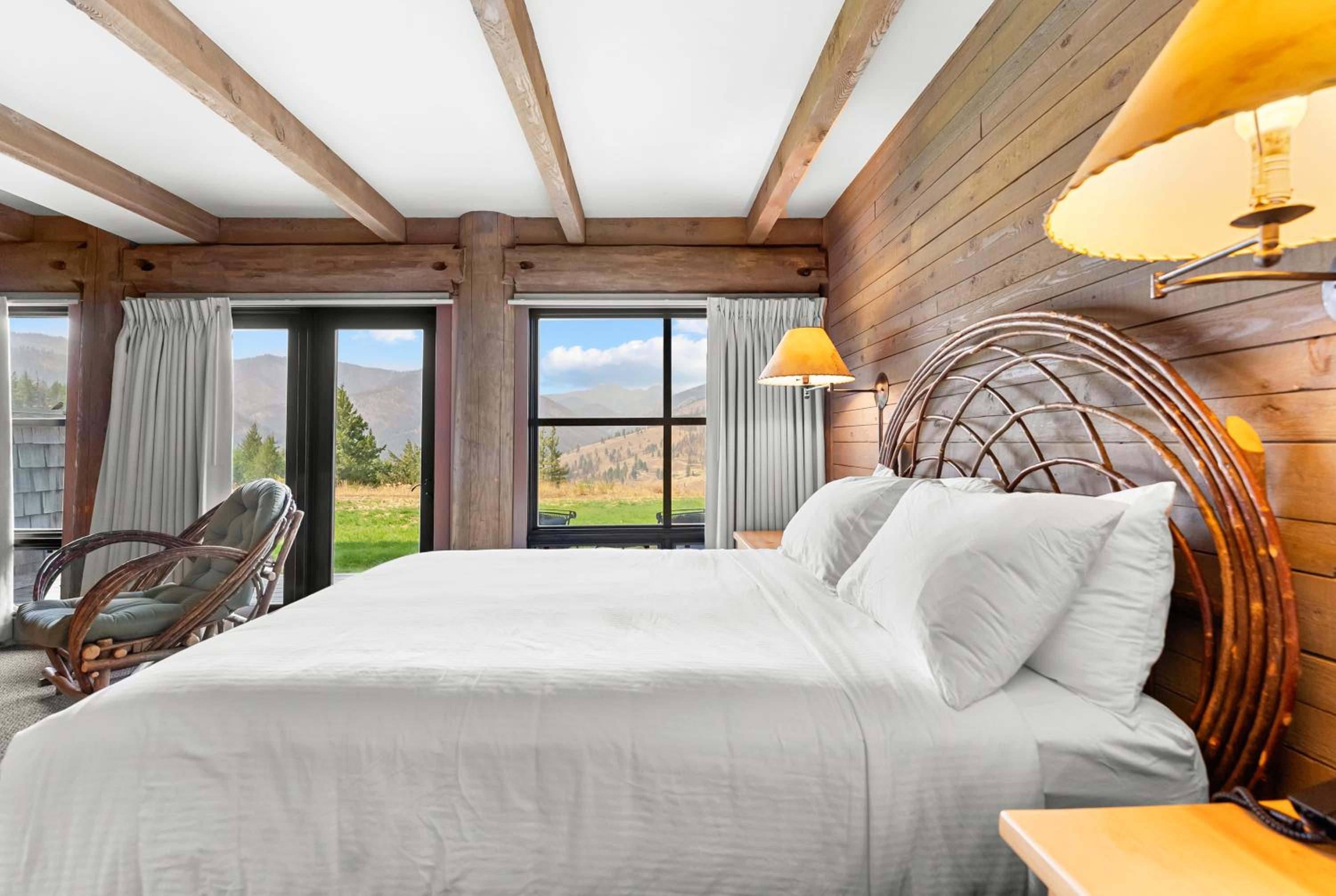 Sun Mountain Lodge