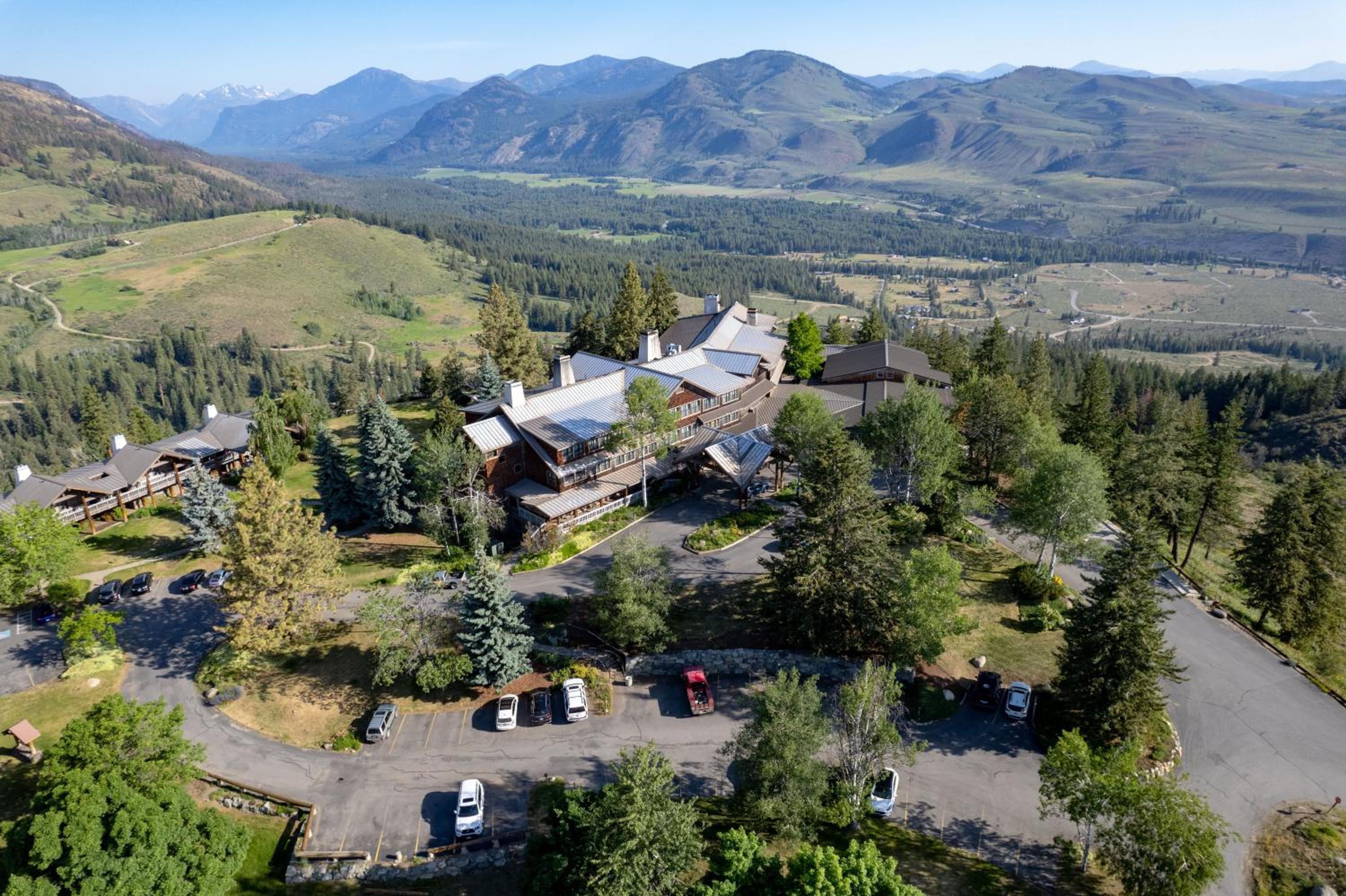 Sun Mountain Lodge