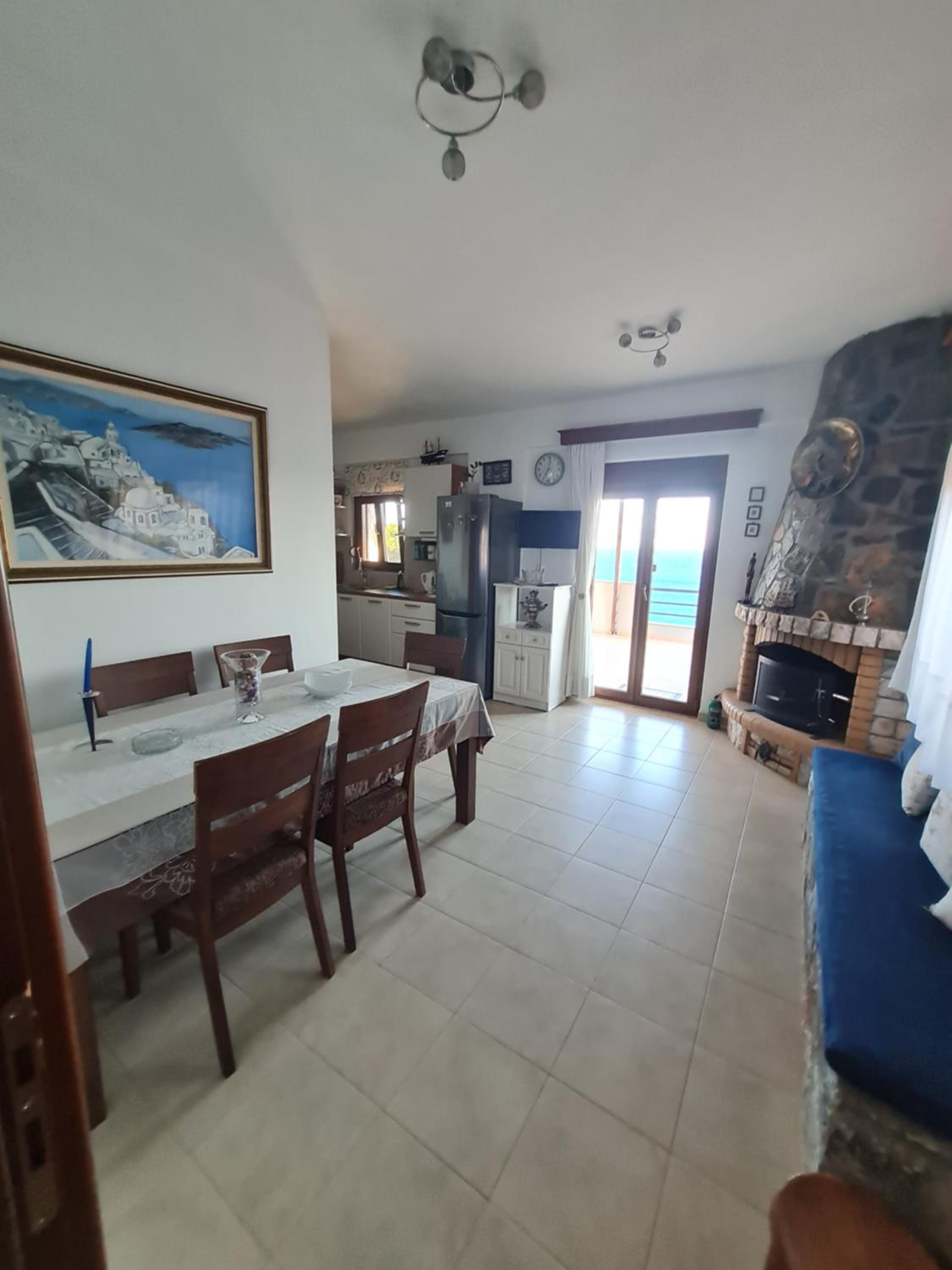 VILLA PETRINO