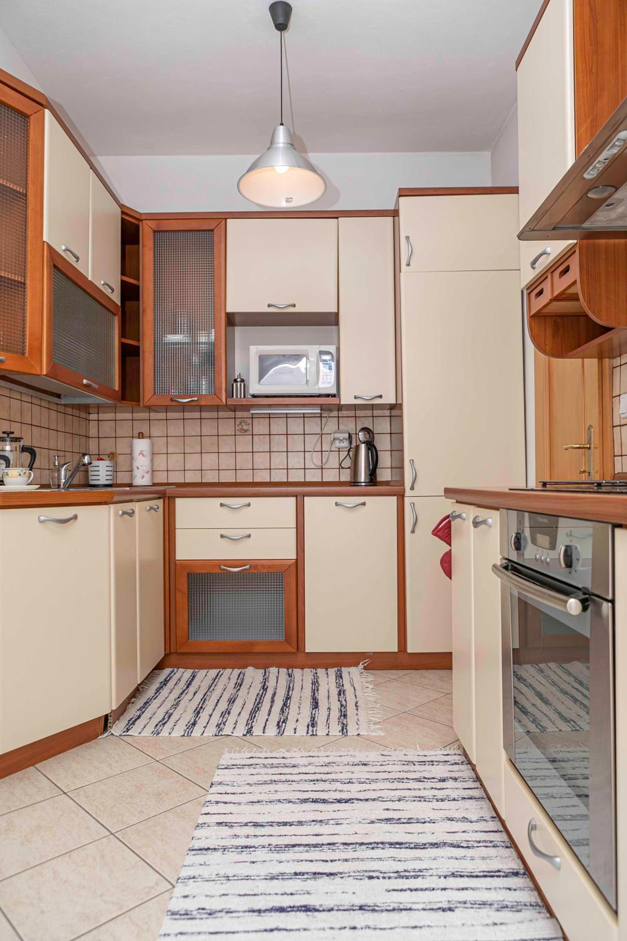 Castle View Apartment with free parking