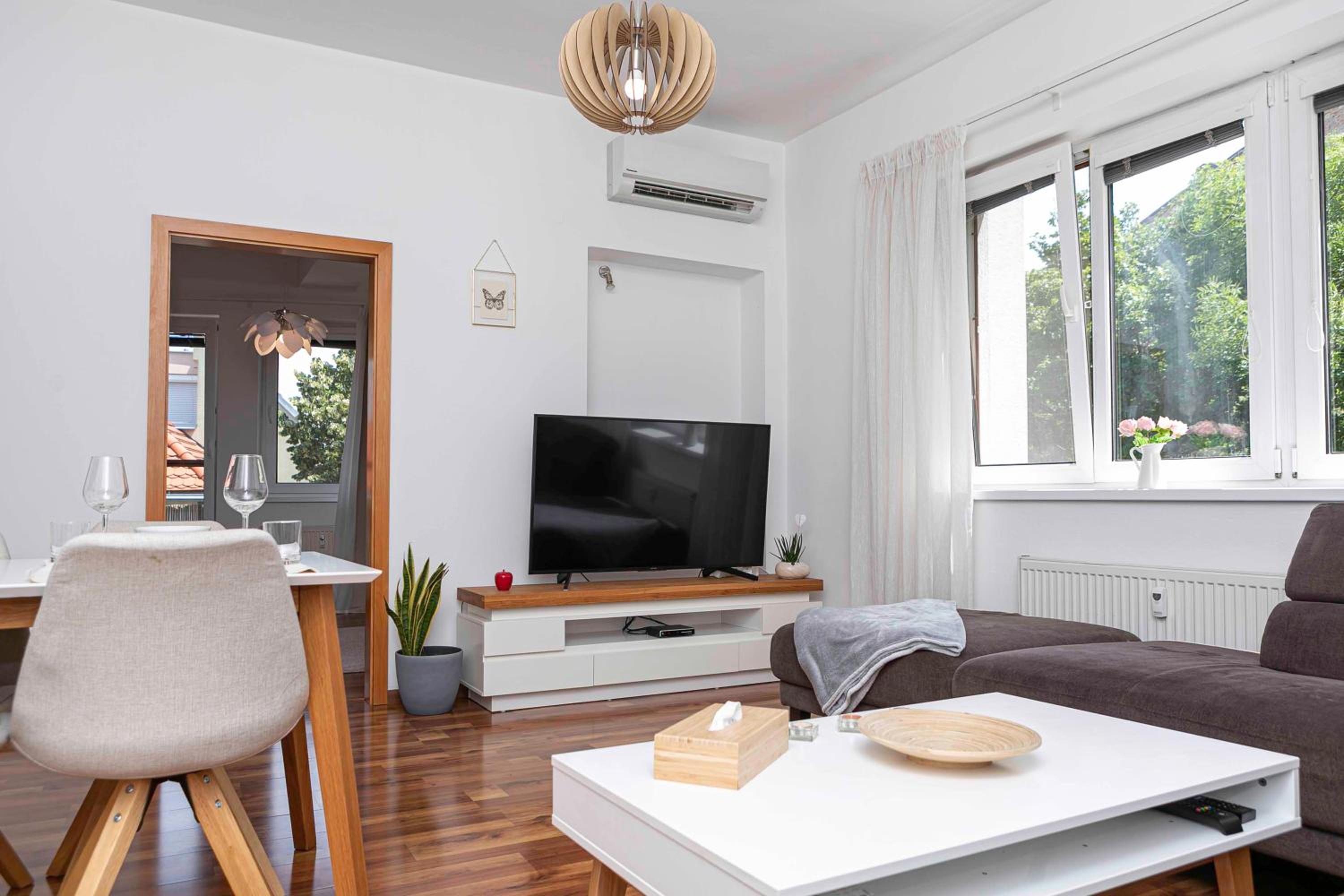 Castle View Apartment with free parking
