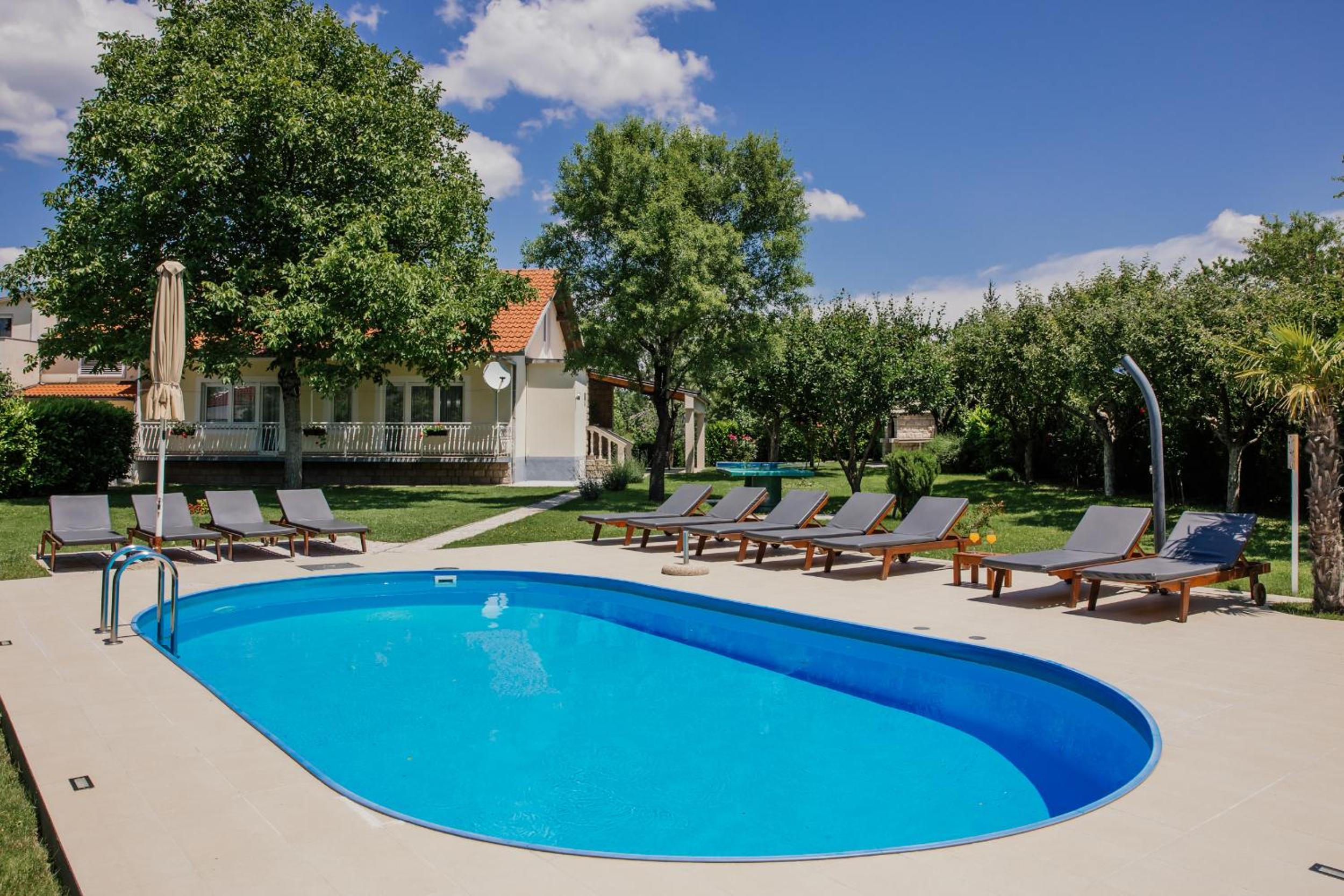 Luxury two villa complex en Imotski