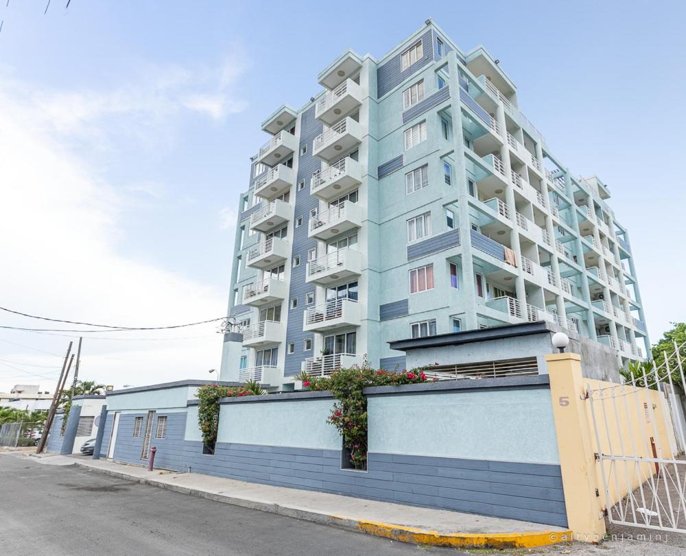 Modern Luxury Apartment in New Kingston view 5
