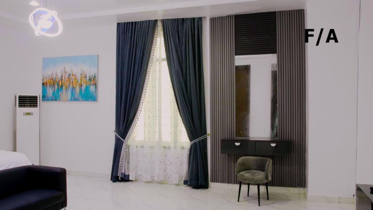 Favourite Luxury 2 Bedroom Apartment view 4